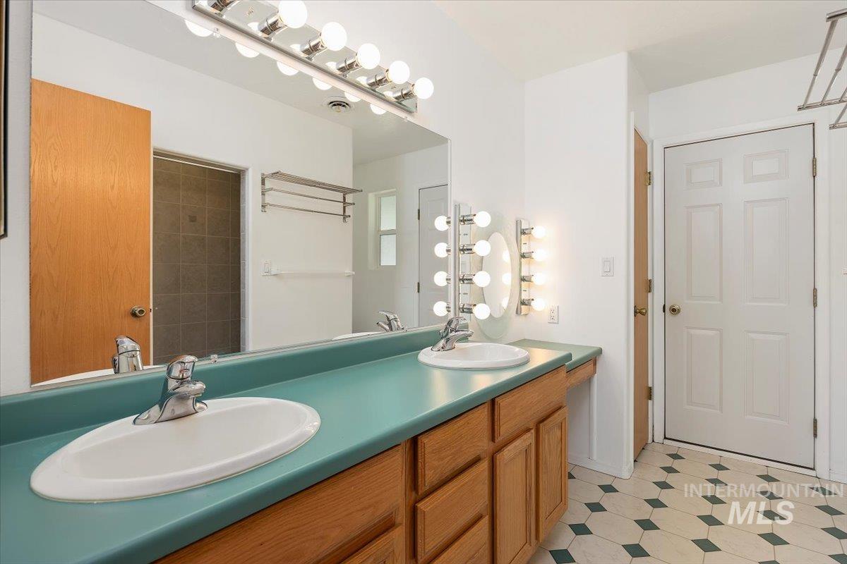612 Northern Pine Ct Property Photo 17