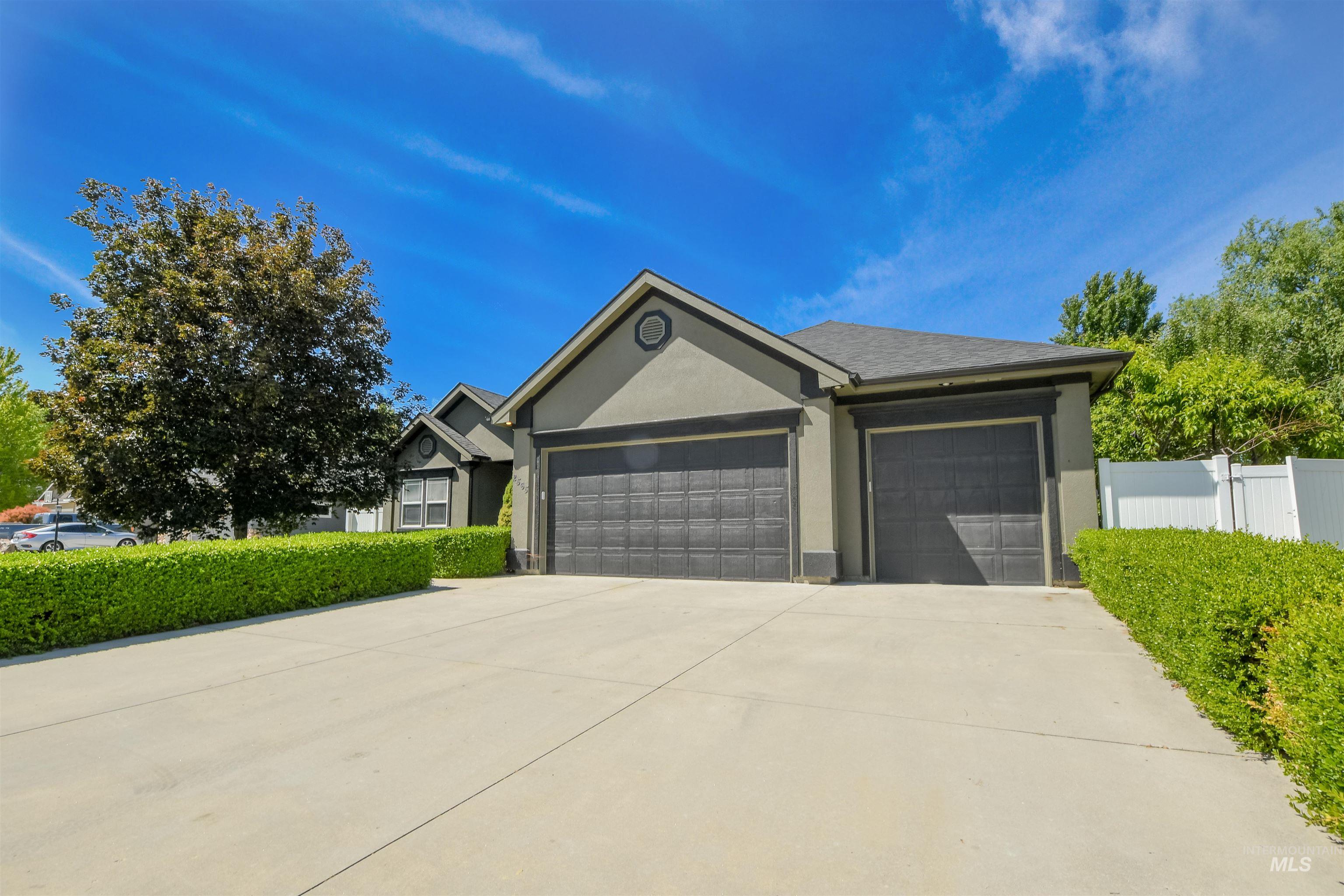2565 S Skyview Dr. Property Photo 1