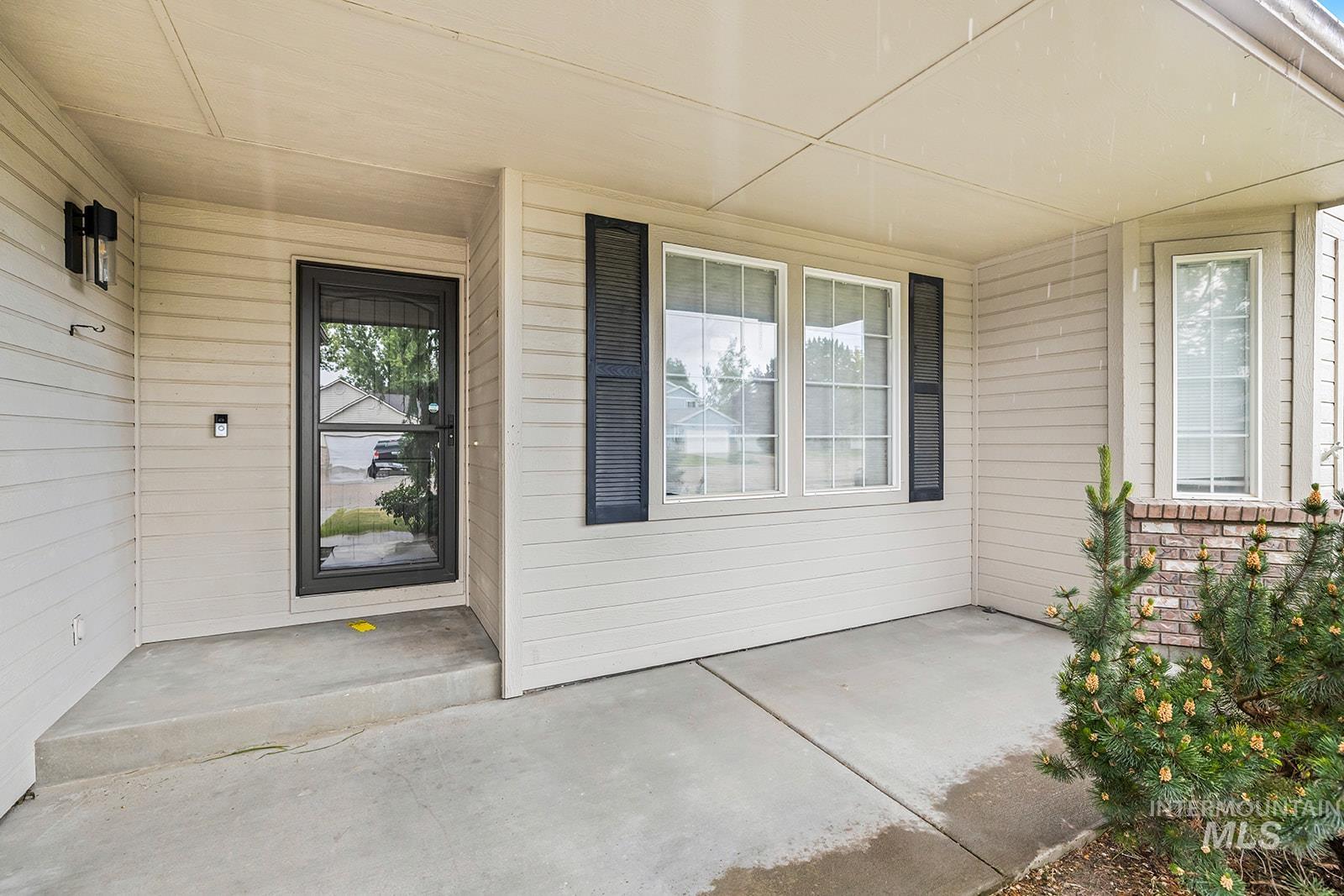 511 Bitterbrush Ave Property Photo 4