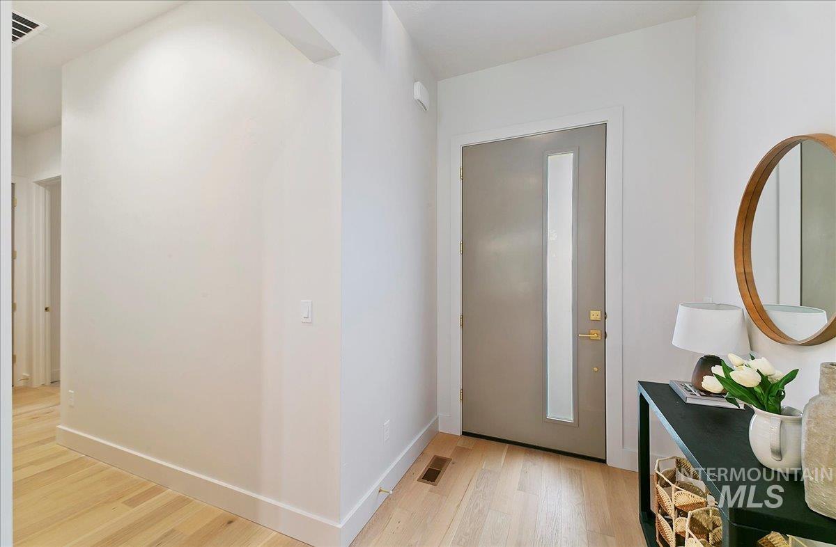 6480 S Astoria Ave Property Photo 19