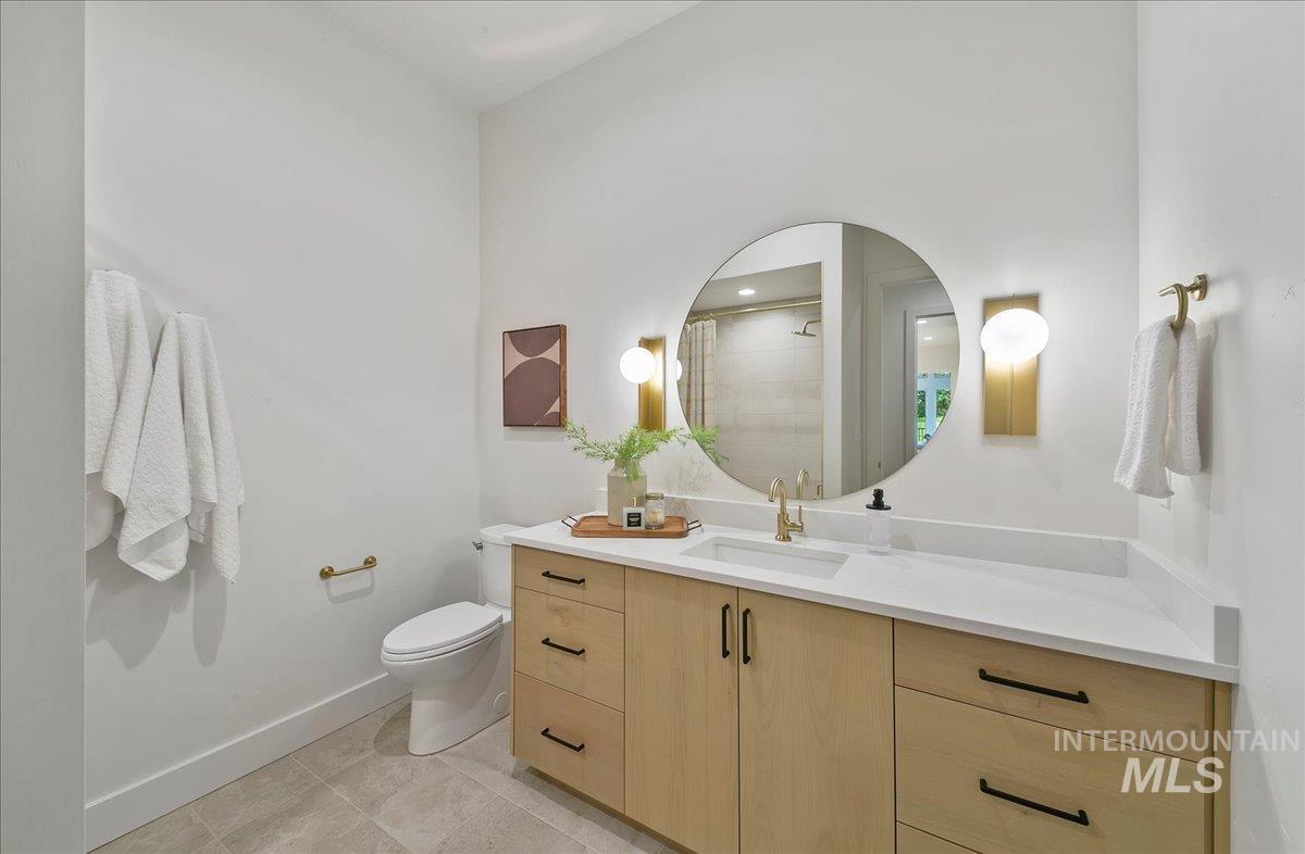 6480 S Astoria Ave Property Photo 22
