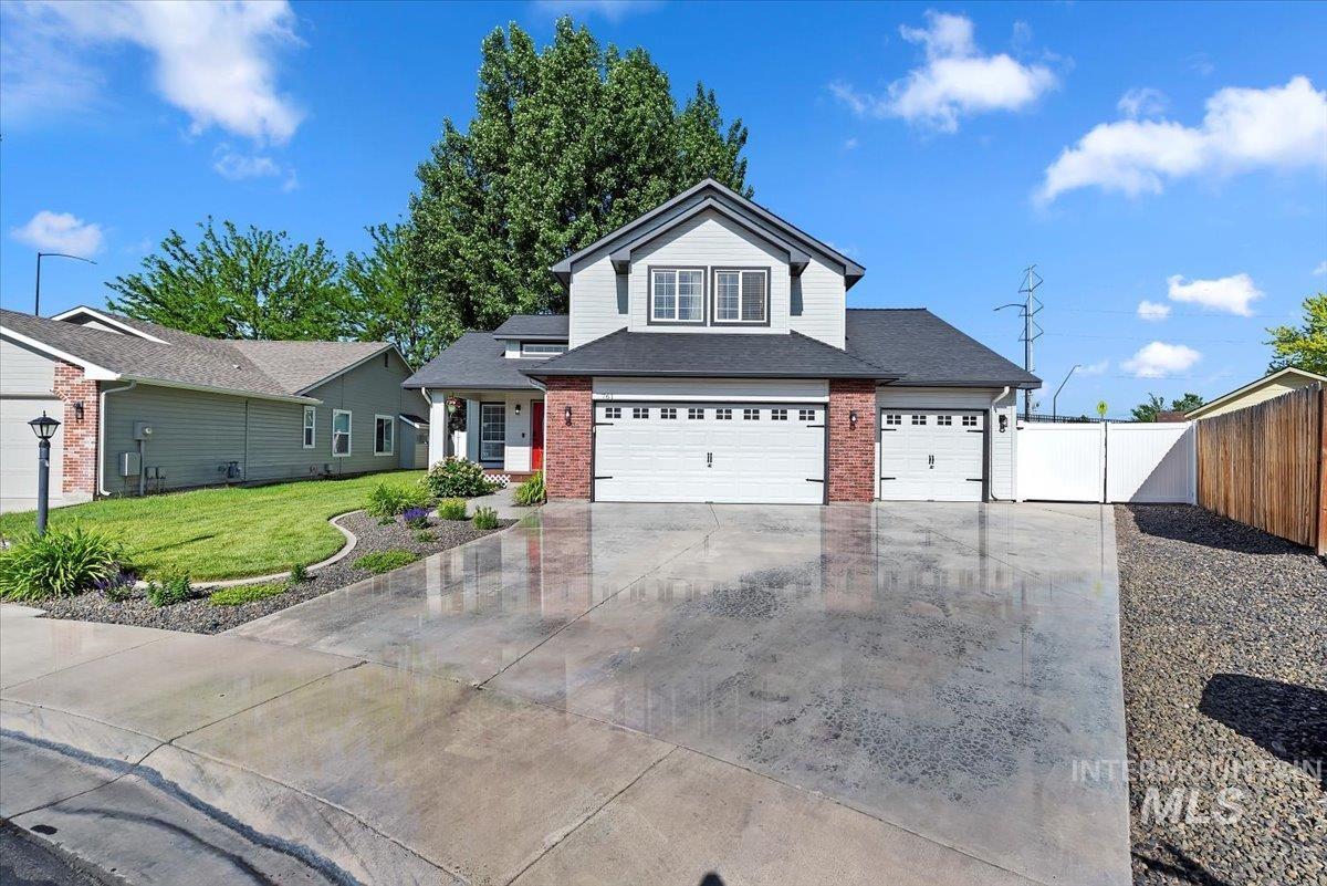 761 S Tennyson Way Property Photo 3