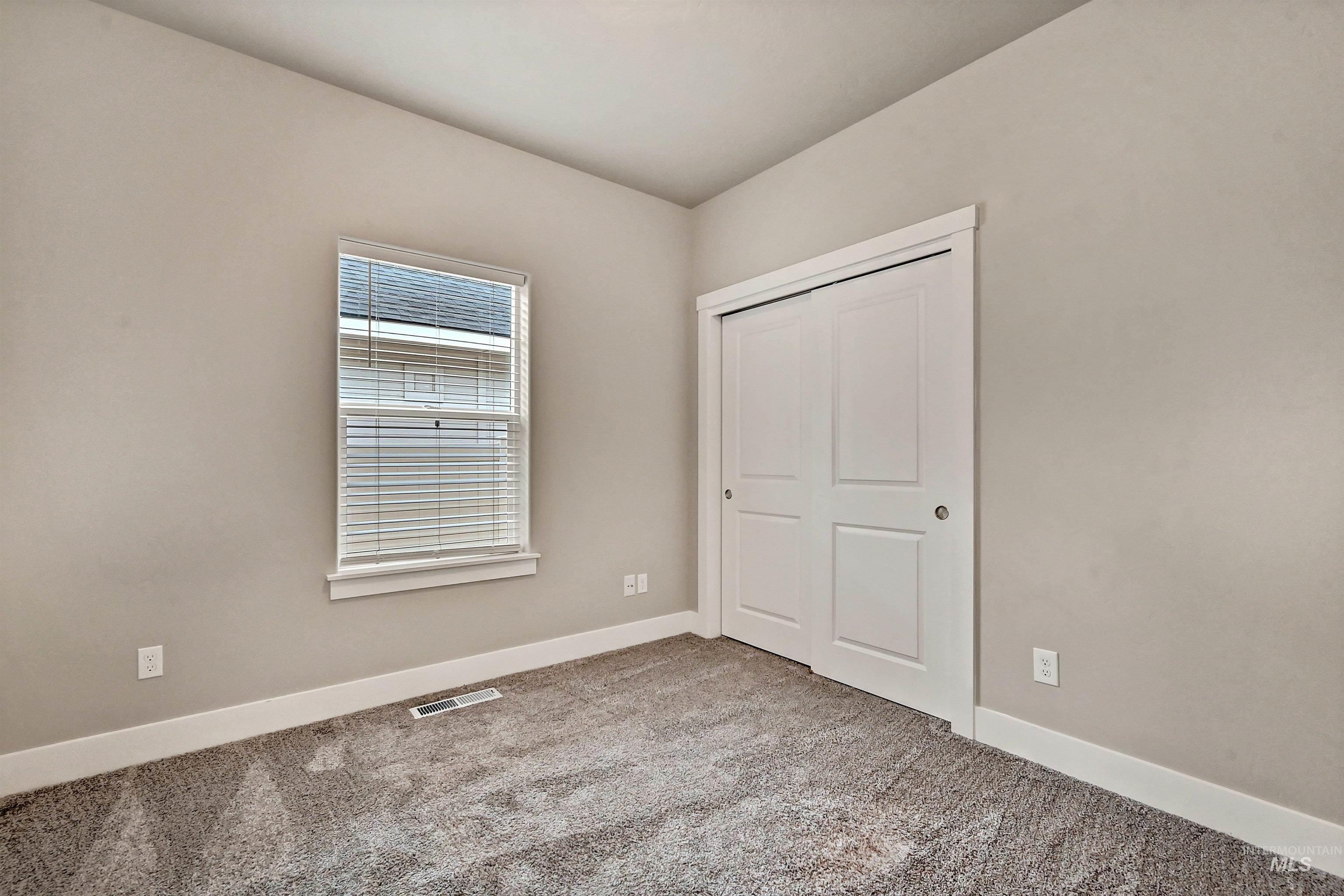 9224 W Tillamook Dr Property Photo 19