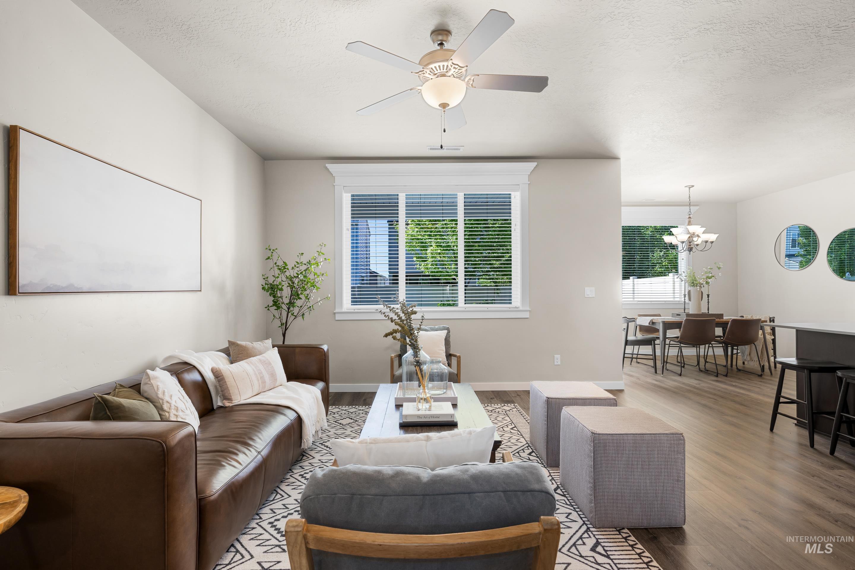 4061 E Esperanto Street Property Photo 6