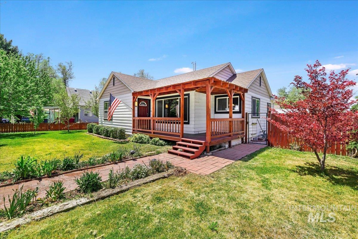 313 North Birch Street Property Photo 1