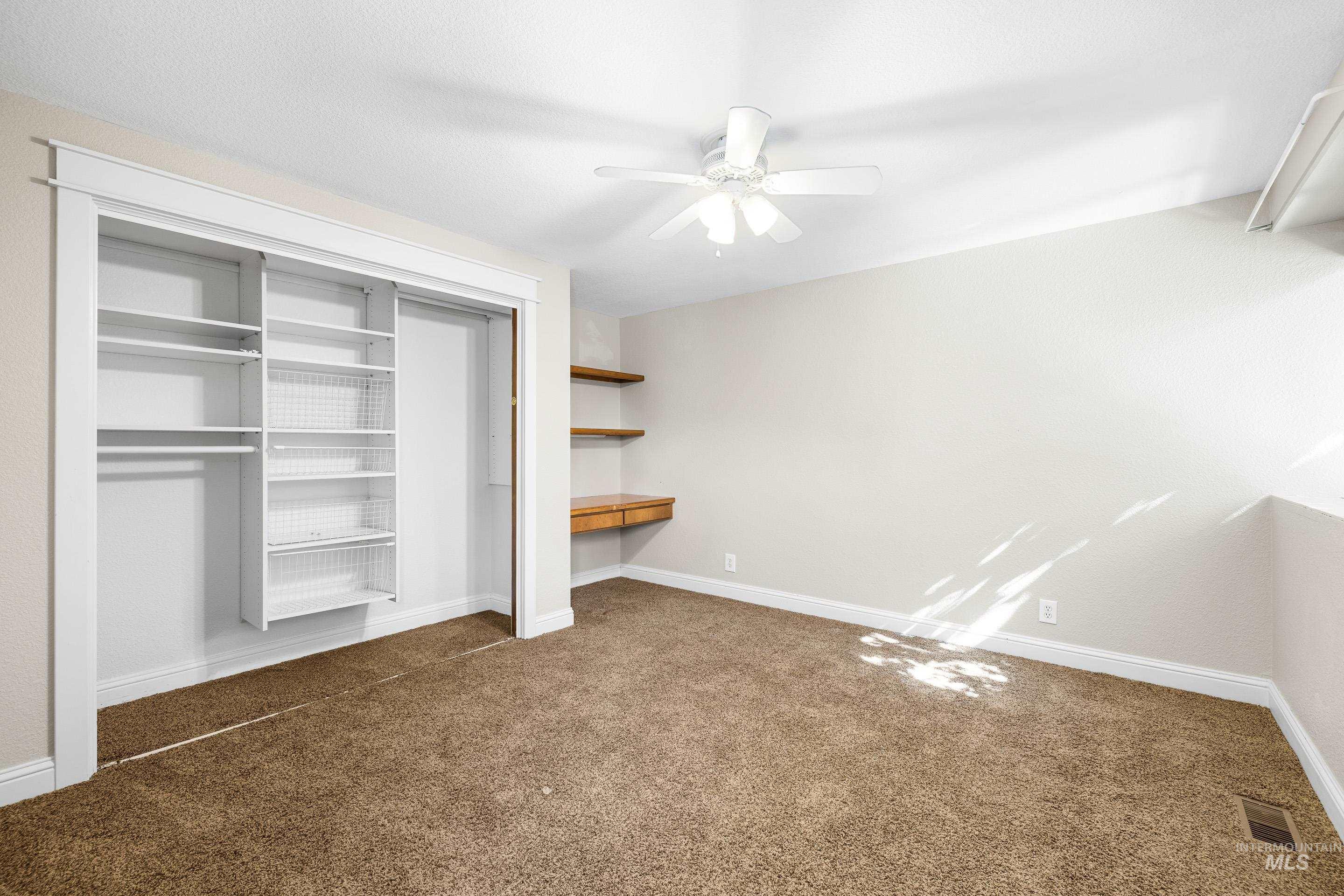 11958 W Goldenrod Ave. Property Photo 20