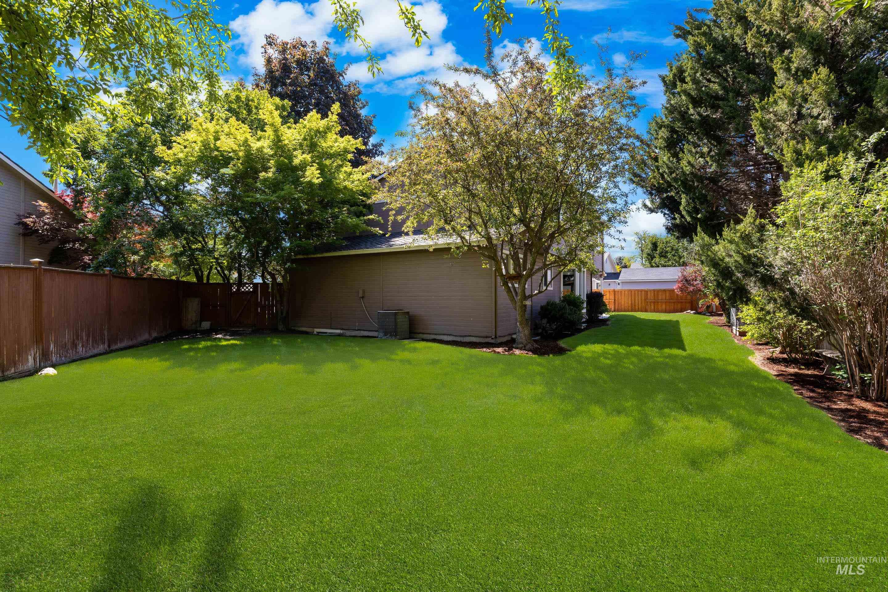 11958 W Goldenrod Ave. Property Photo 33