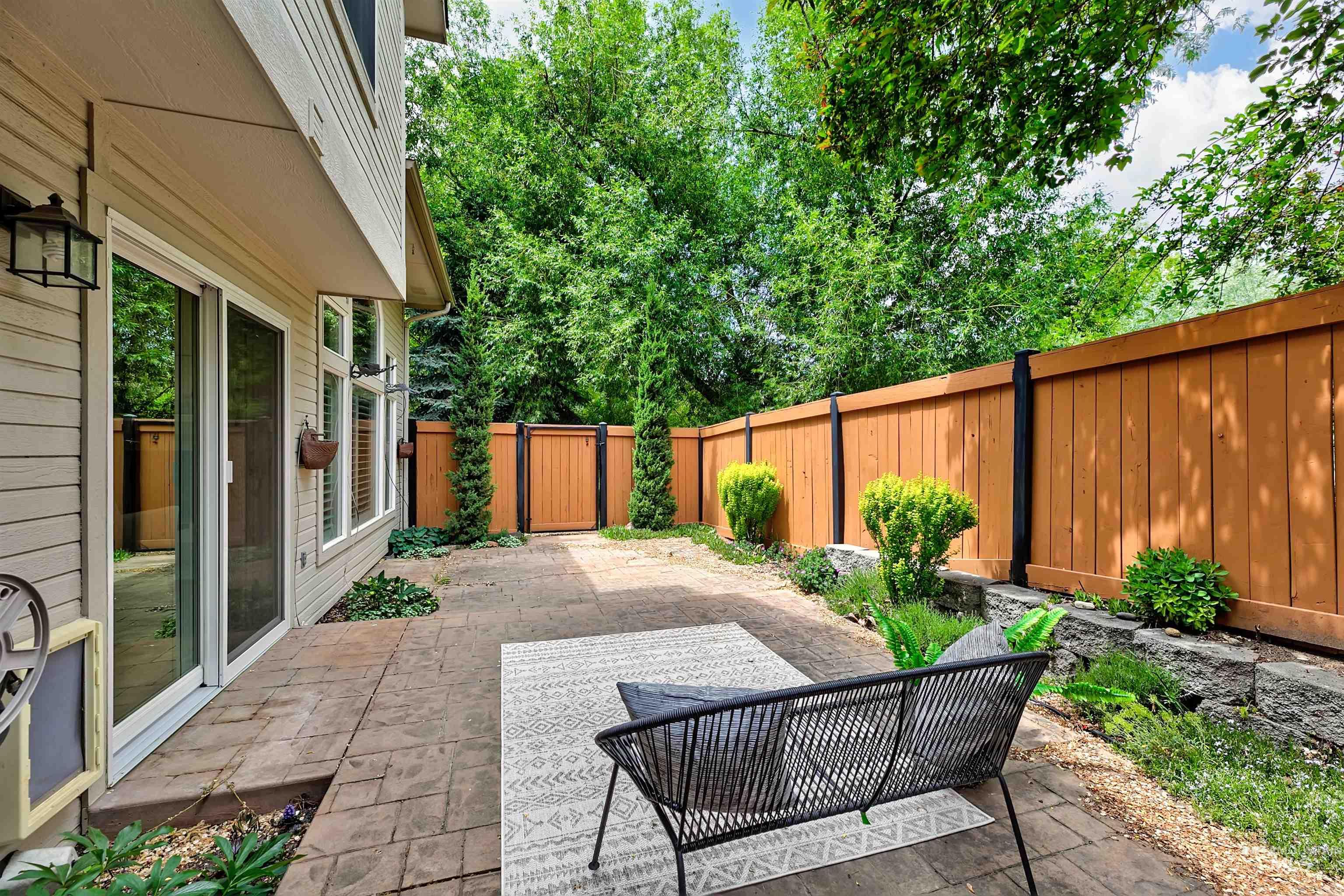 890 W Sandstone Lane Property Photo 6