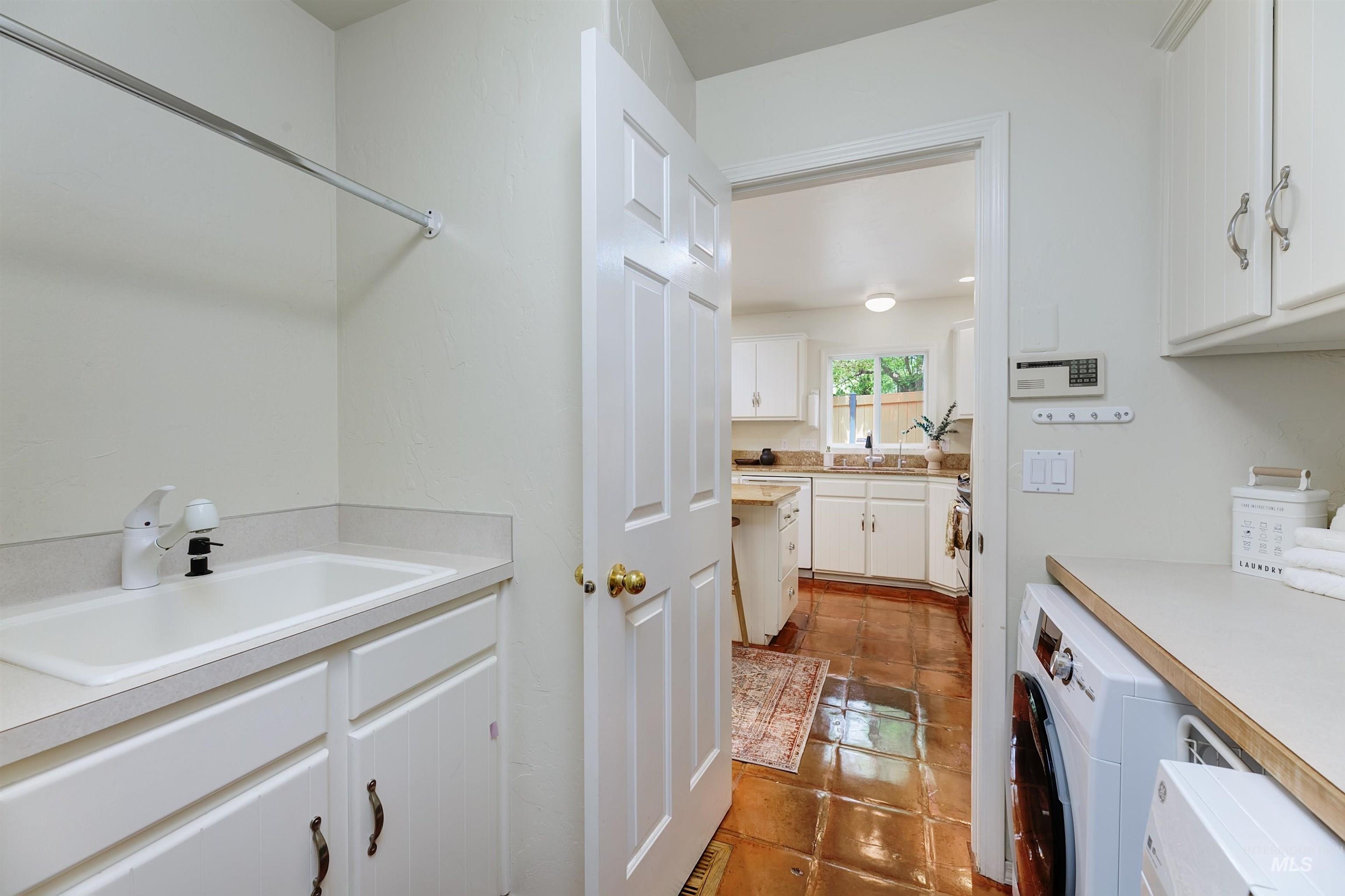 890 W Sandstone Lane Property Photo 25