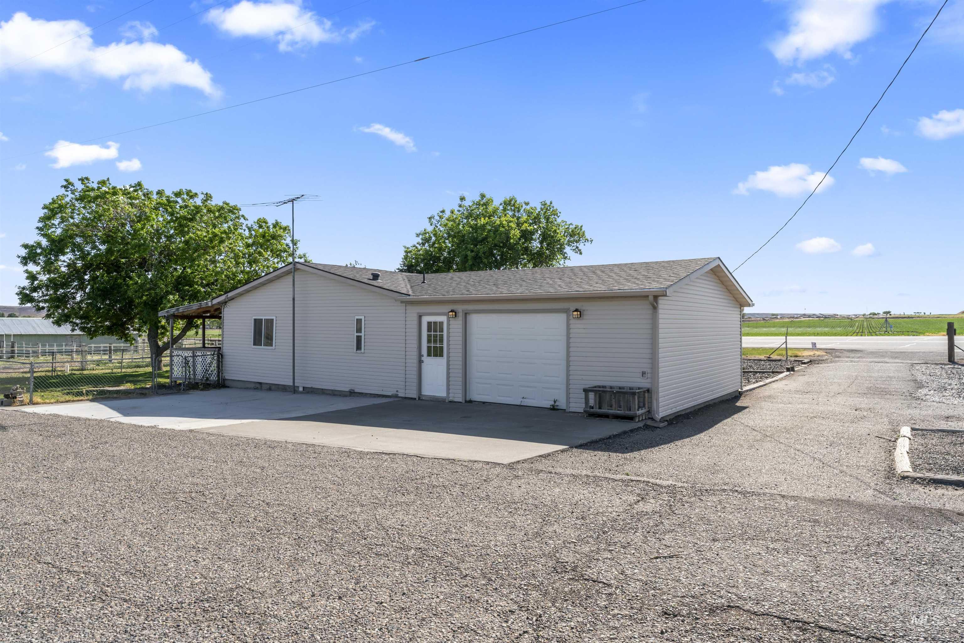 146 N Hammett Hill Rd Property Photo 17