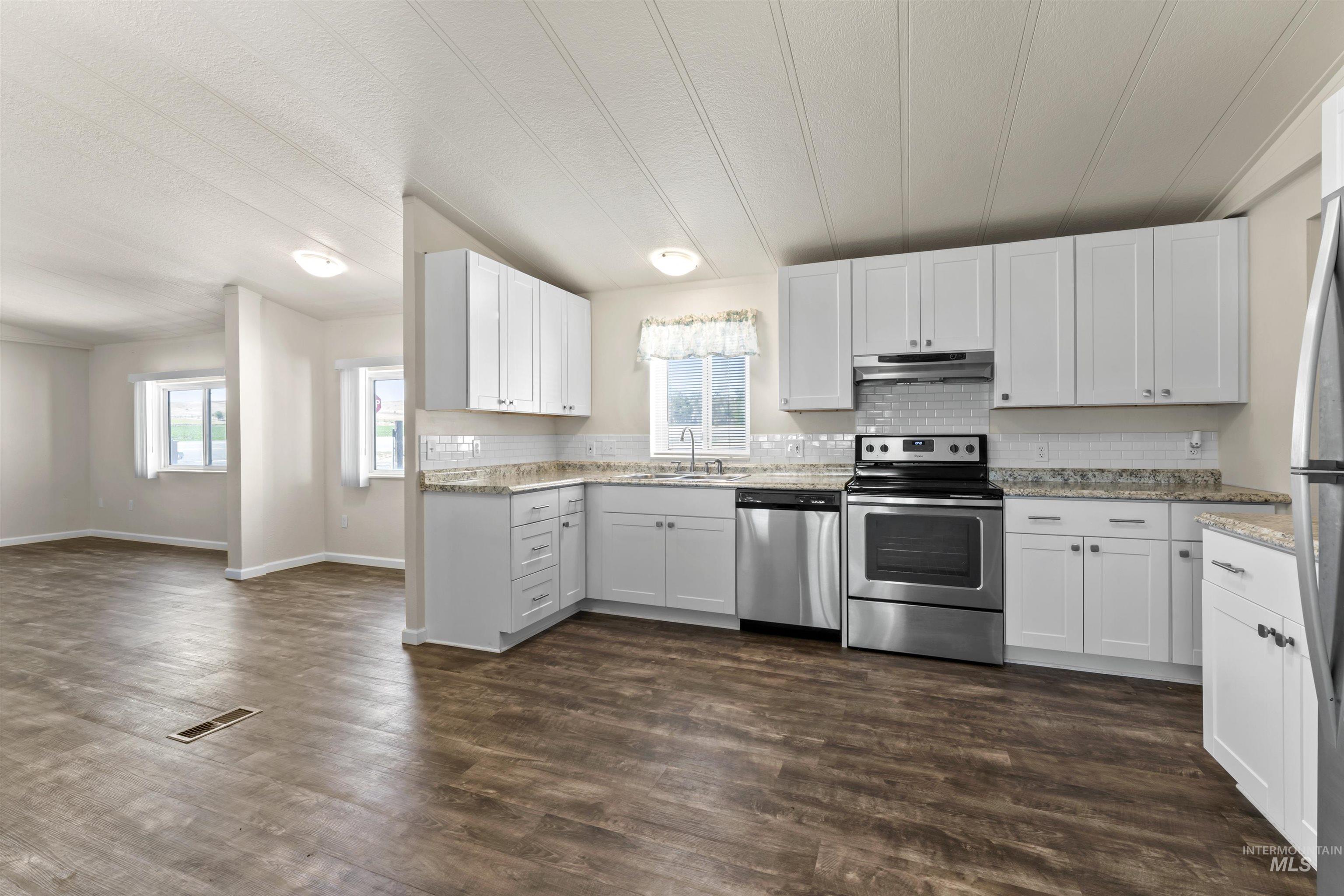 146 N Hammett Hill Rd Property Photo 20