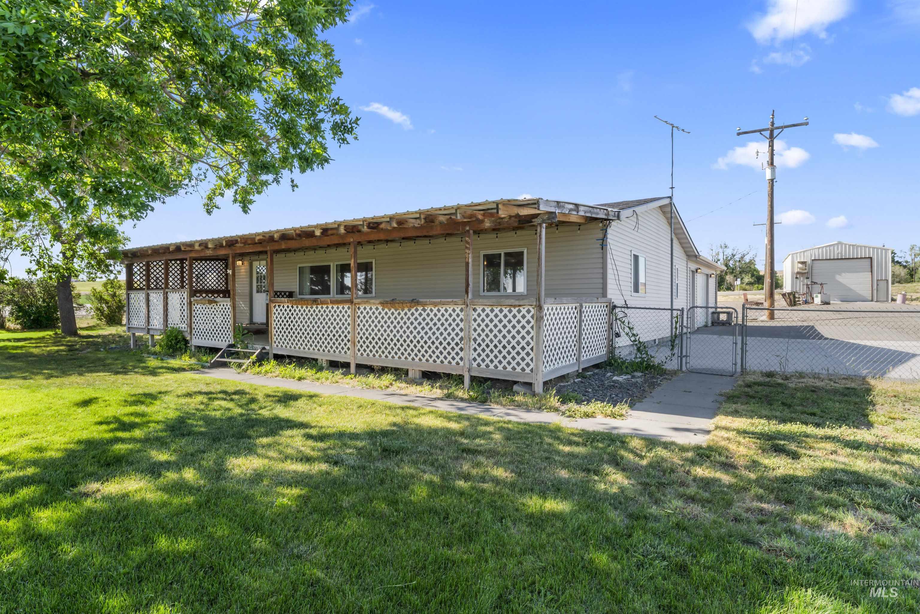 146 N Hammett Hill Rd Property Photo 1