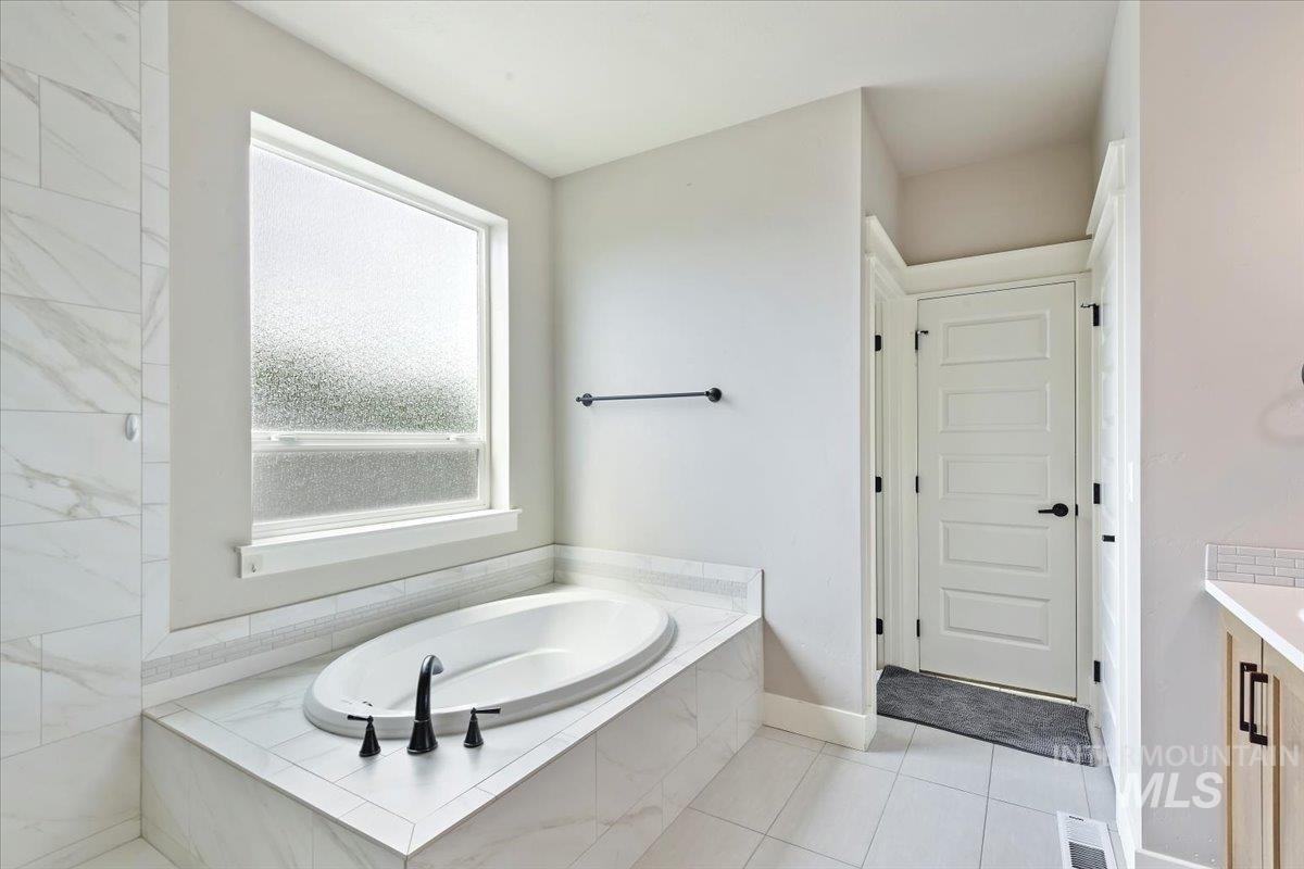 3303 S Island Fox Ave Property Photo 23