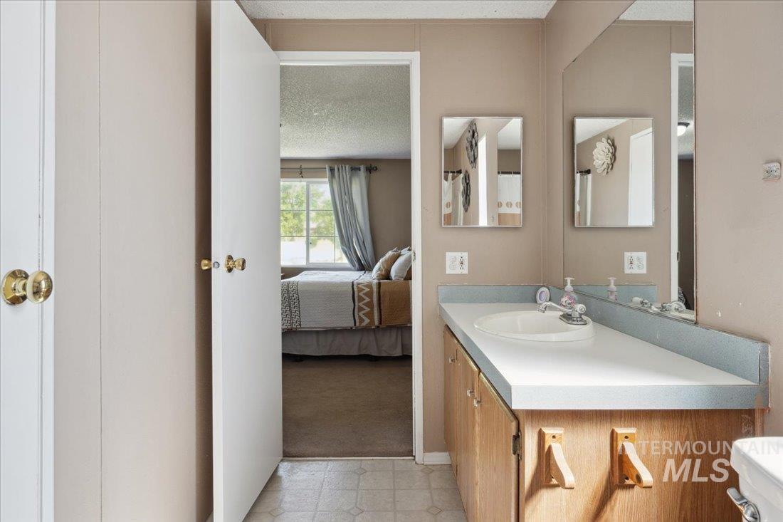 15741 Willis Road Property Photo 24