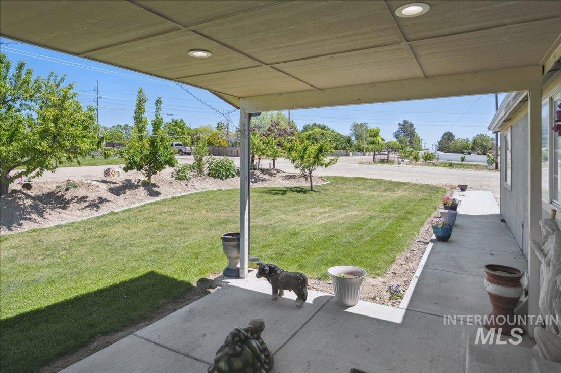 15741 Willis Road Property Photo 28