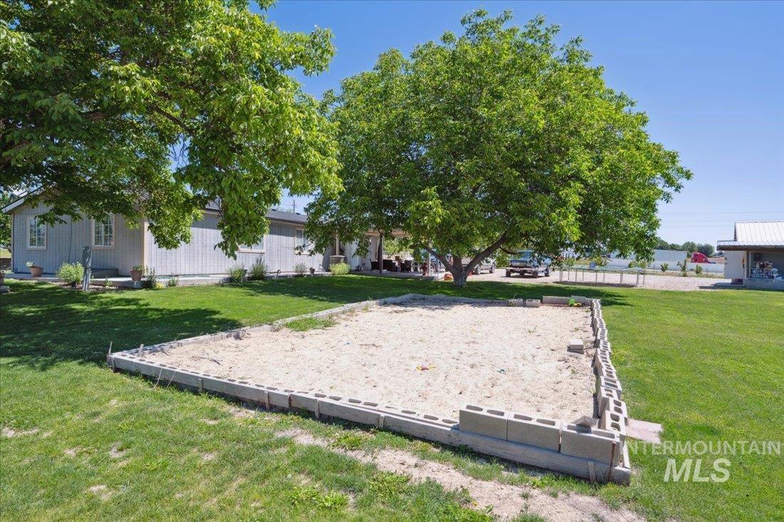 15741 Willis Road Property Photo 33