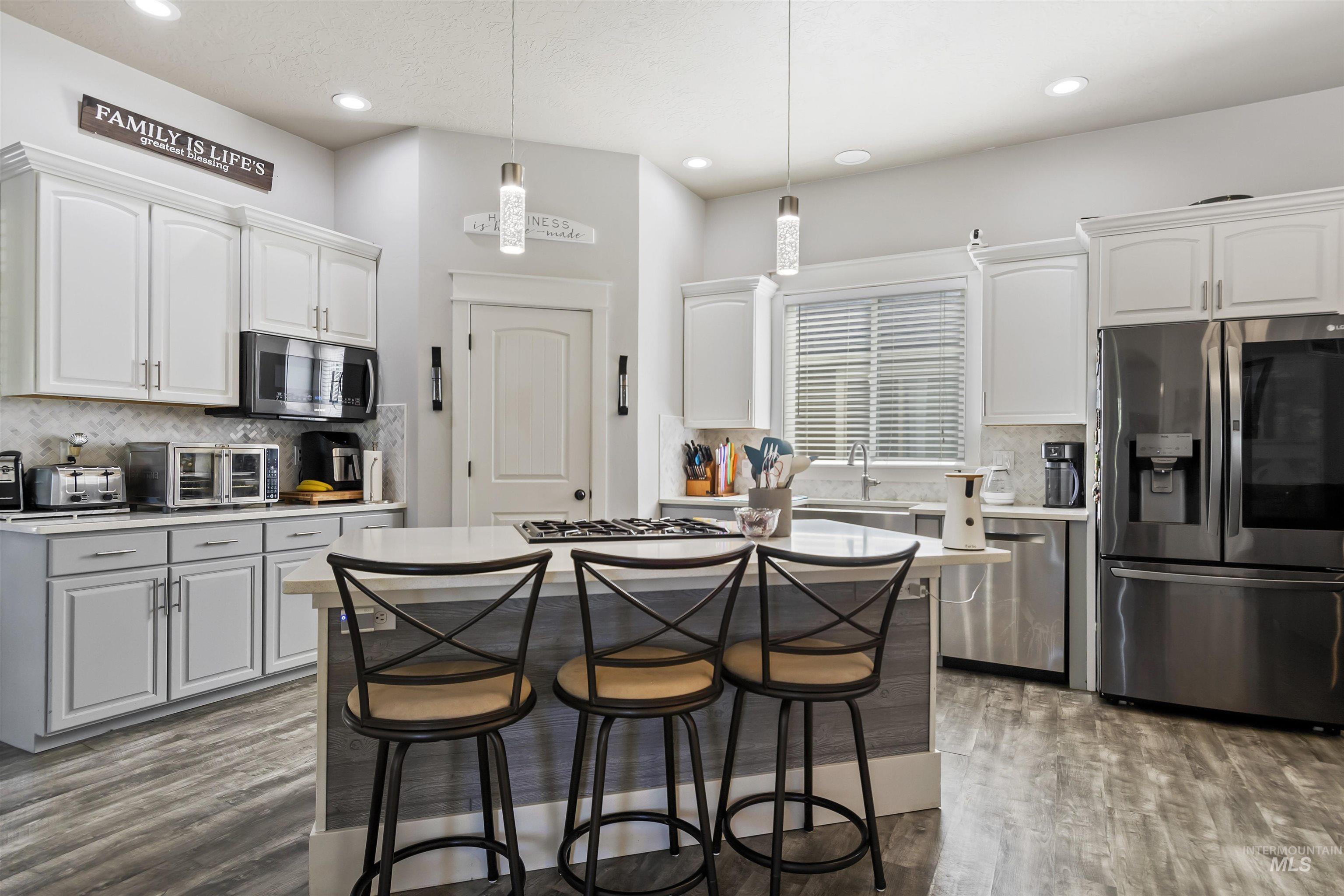 4854 S Silverpine Way Property Photo 10