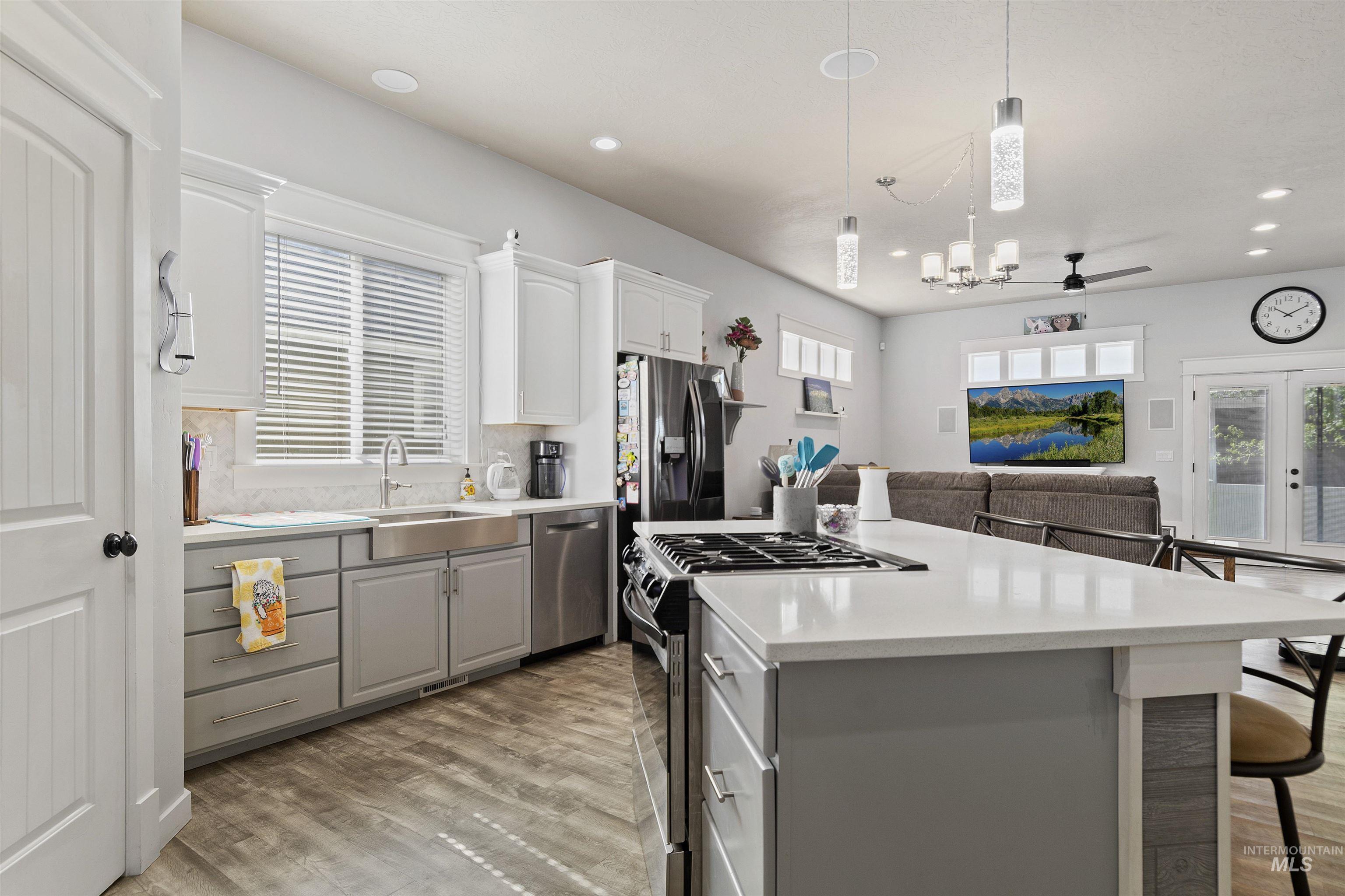 4854 S Silverpine Way Property Photo 11