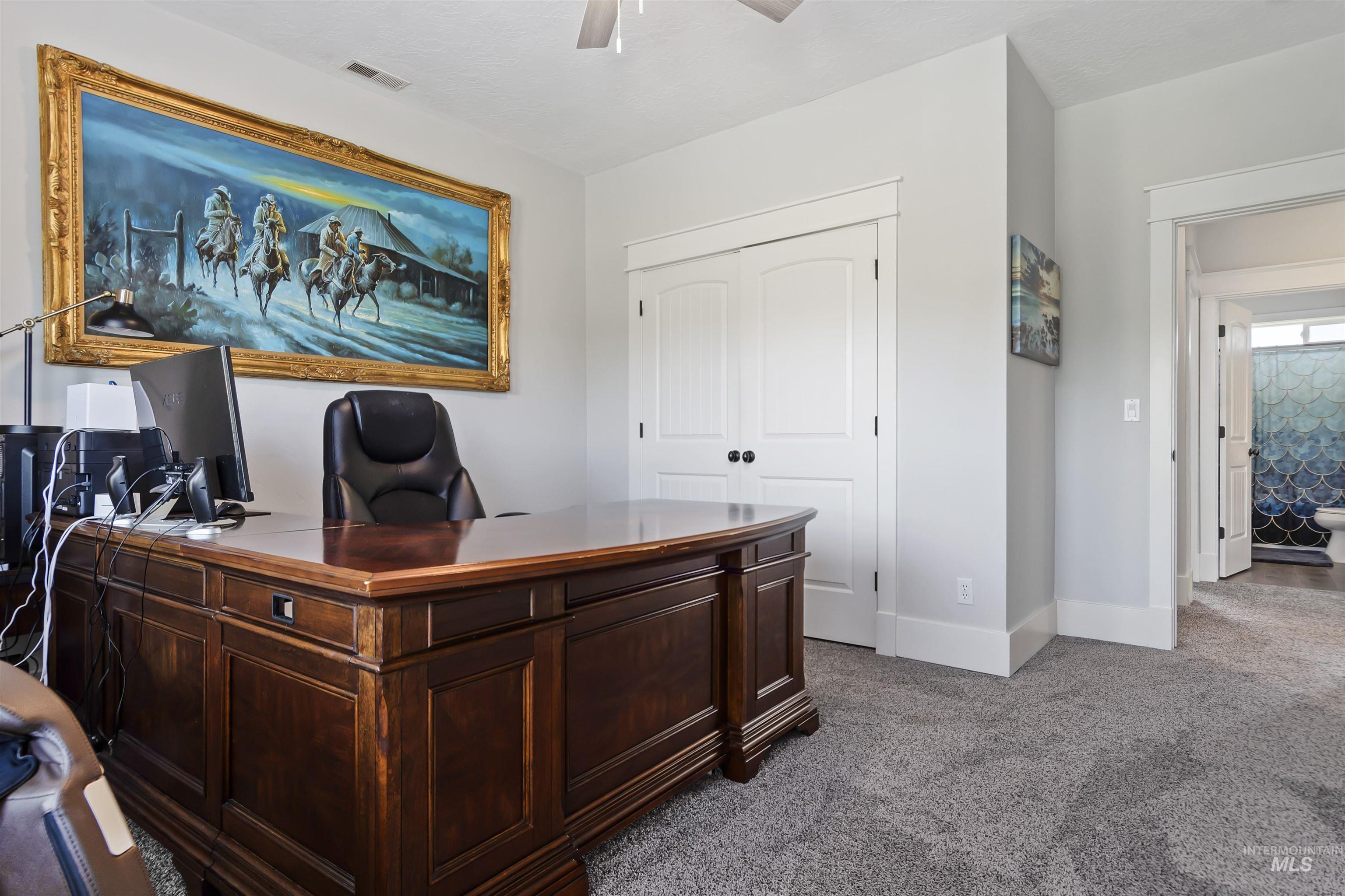 4854 S Silverpine Way Property Photo 24
