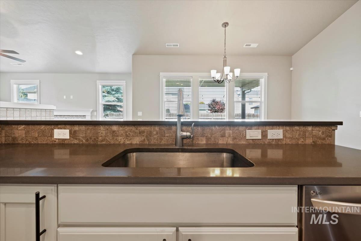 4667 S Cinder Cove Ave Property Photo 13