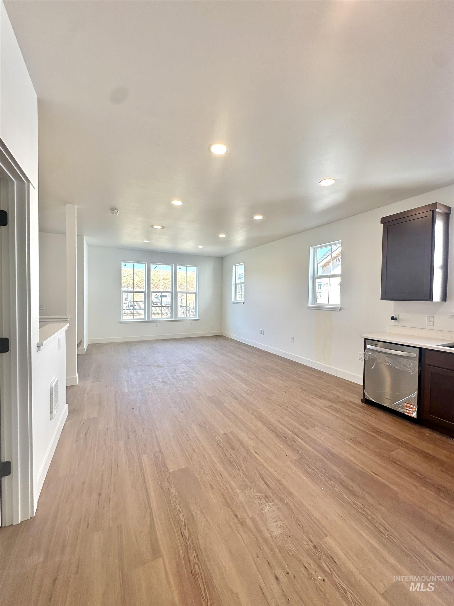 1156 Edington Property Photo 6