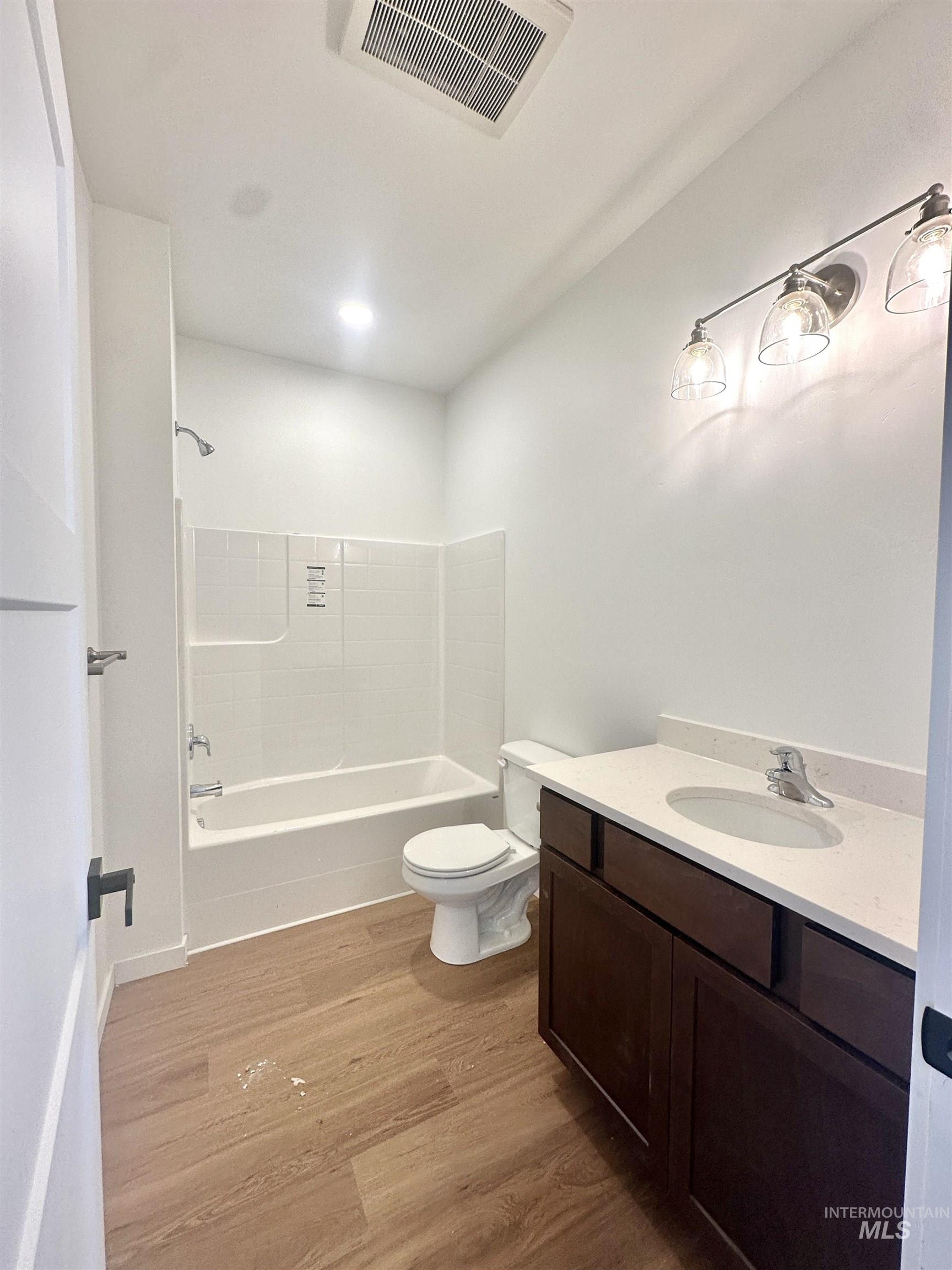 1156 Edington Property Photo 7
