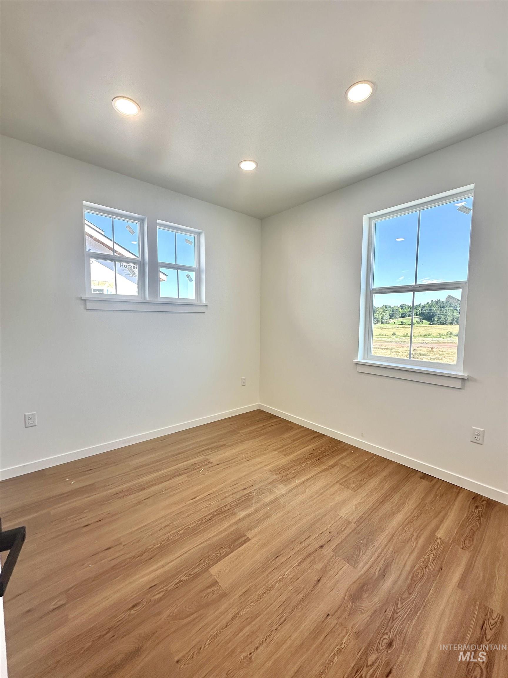 1156 Edington Property Photo 8