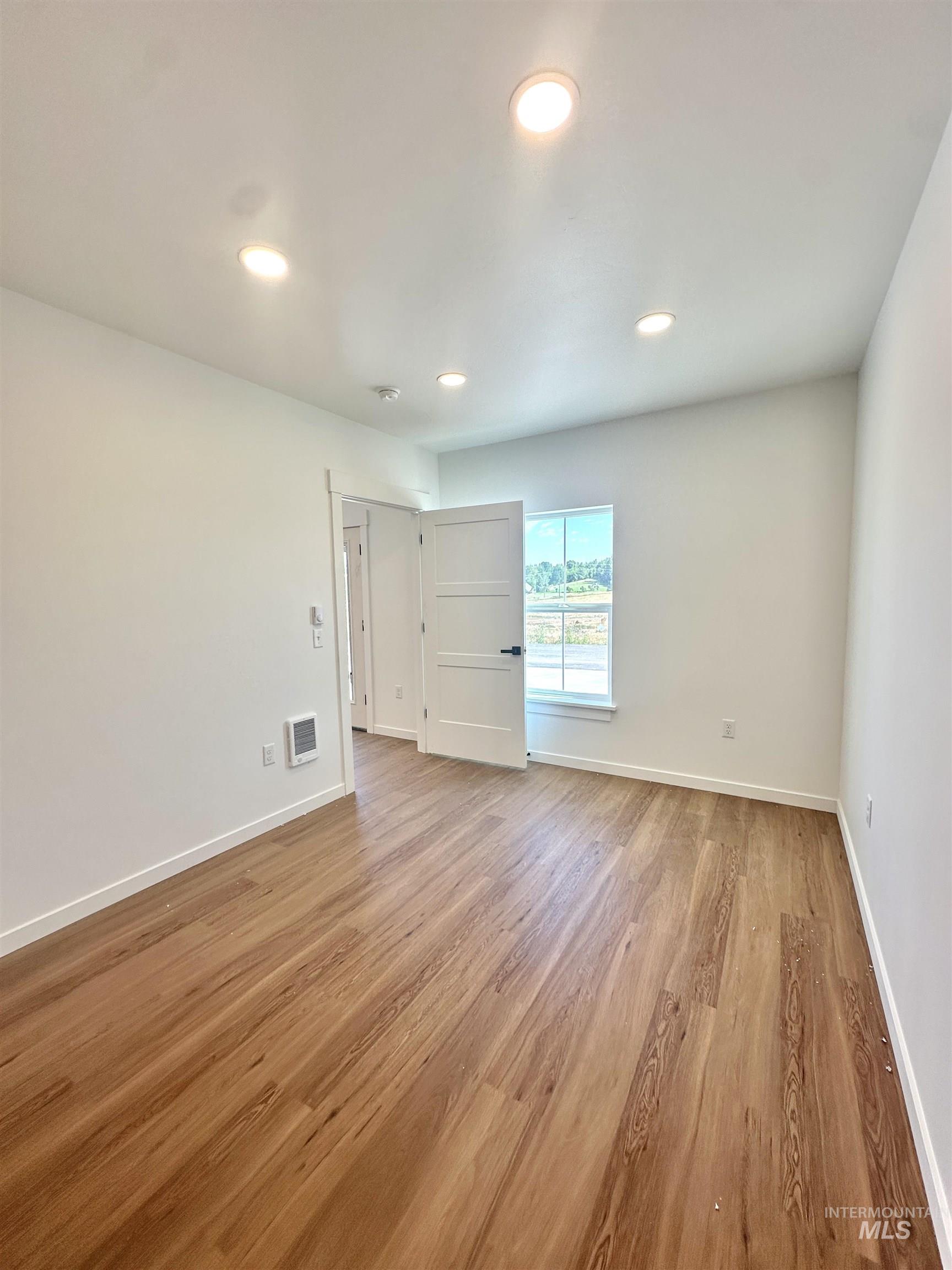 1156 Edington Property Photo 16