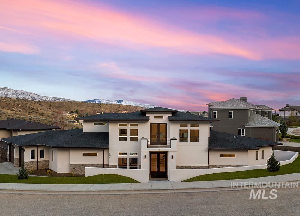 505 W Paso Fino Property Photo 1