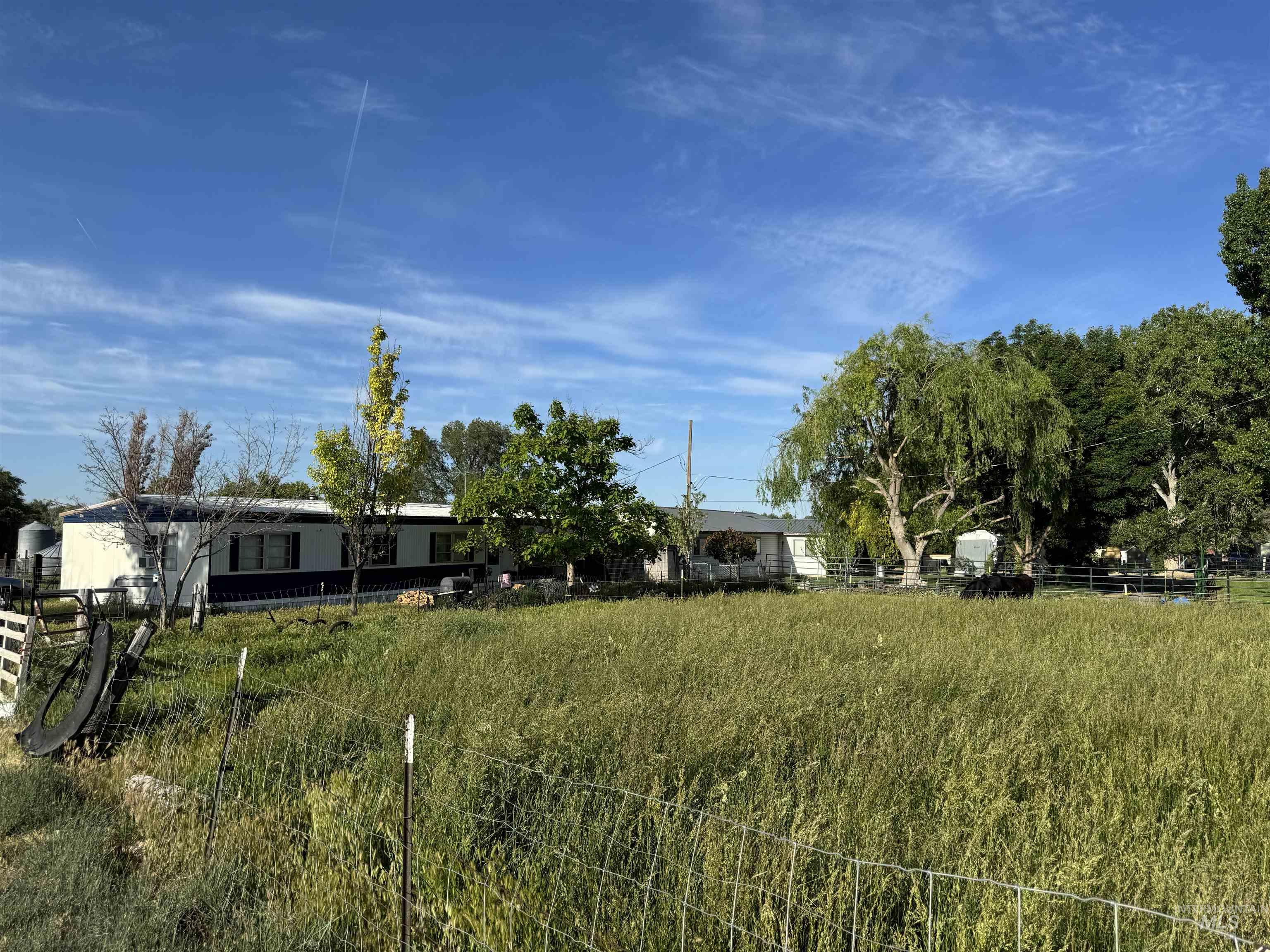 10674 Lake Shore Dr Property Photo 3
