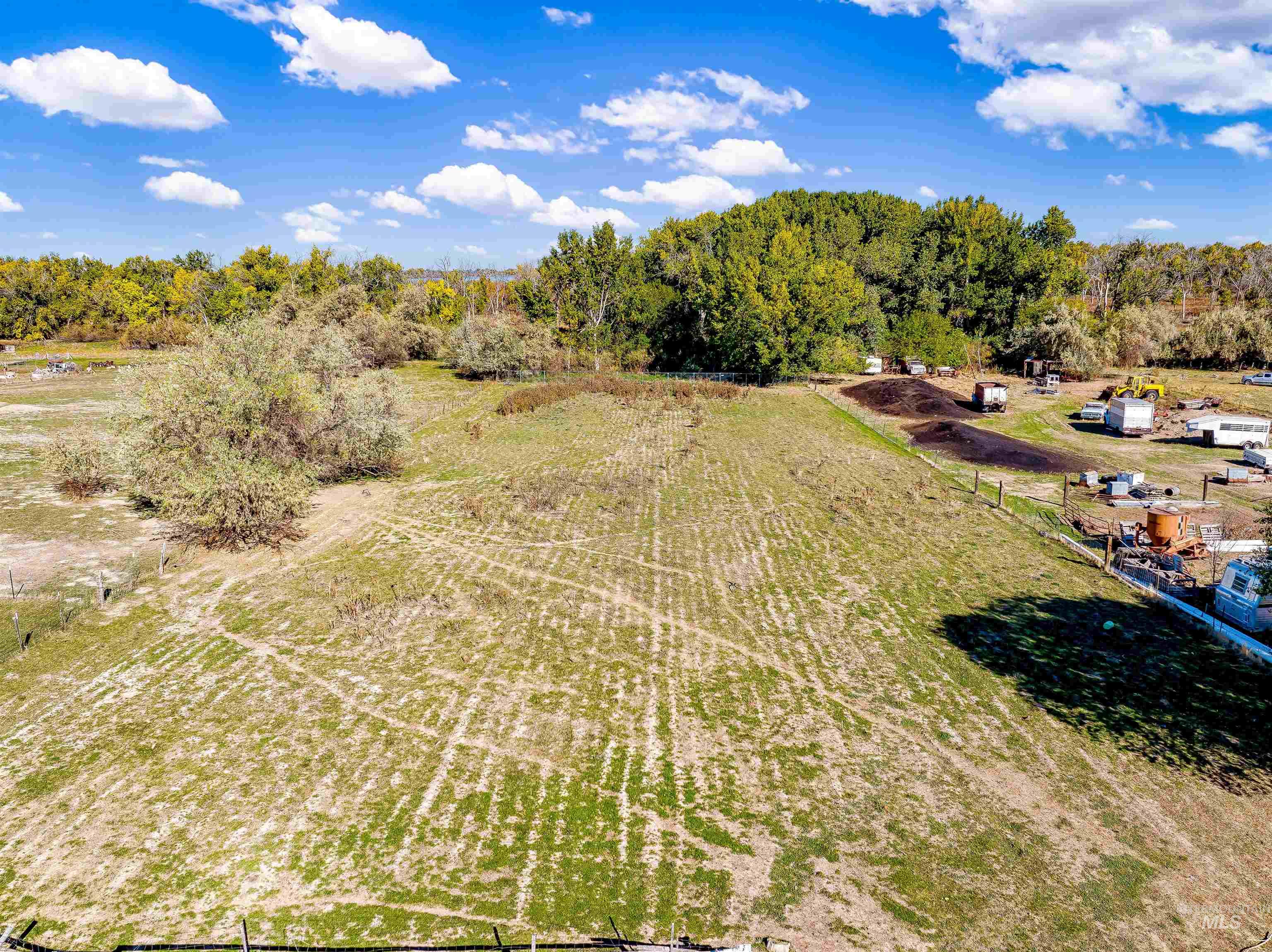 10674 Lake Shore Dr Property Photo 8