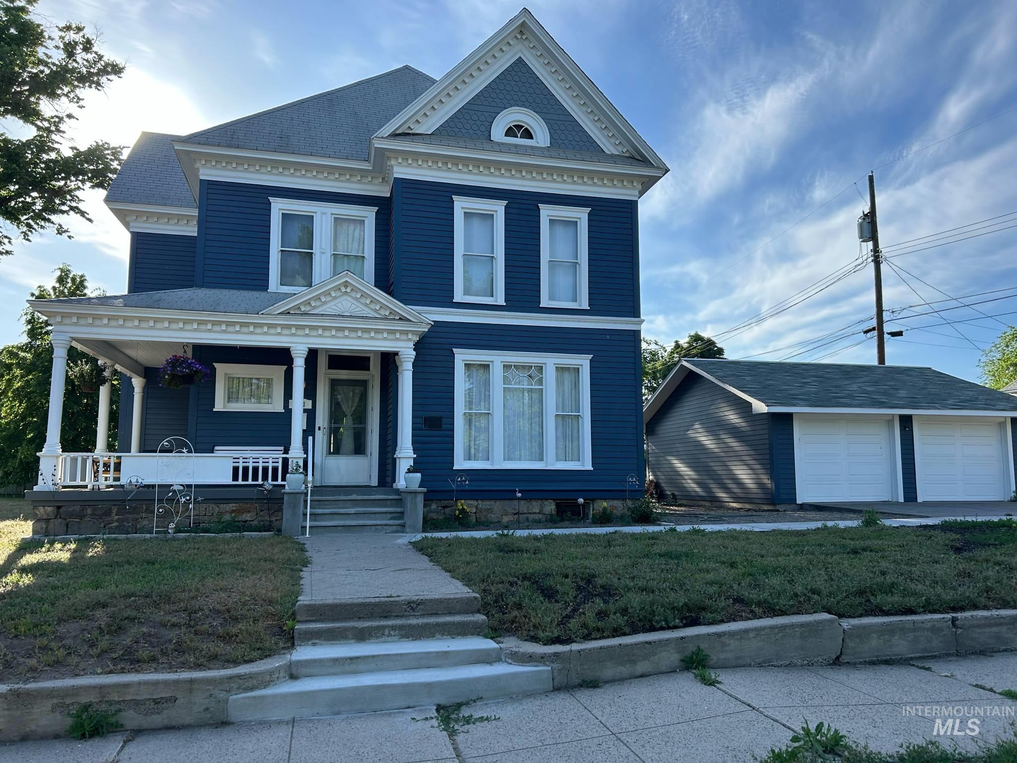 411 W 3rd Street Property Photo