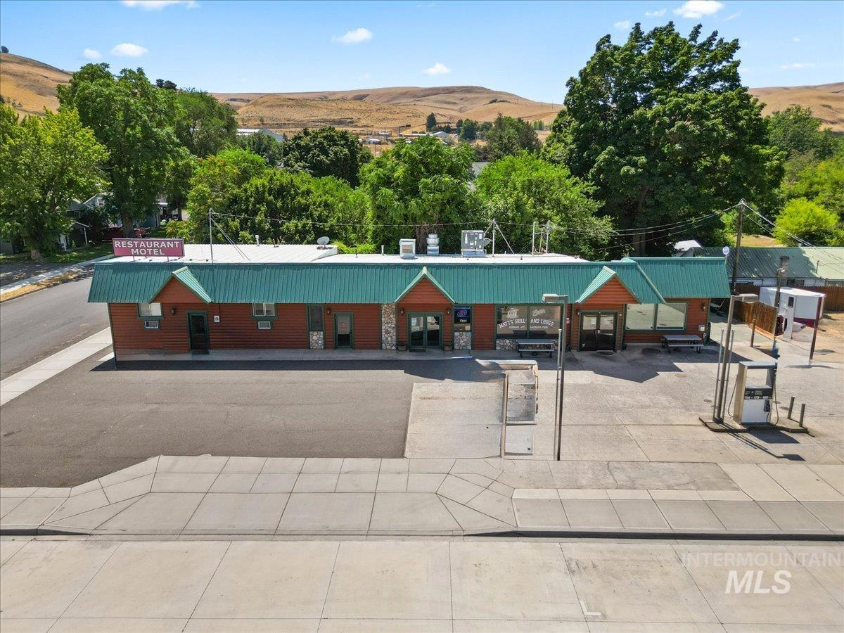 90 2nd Street Property Photo 1