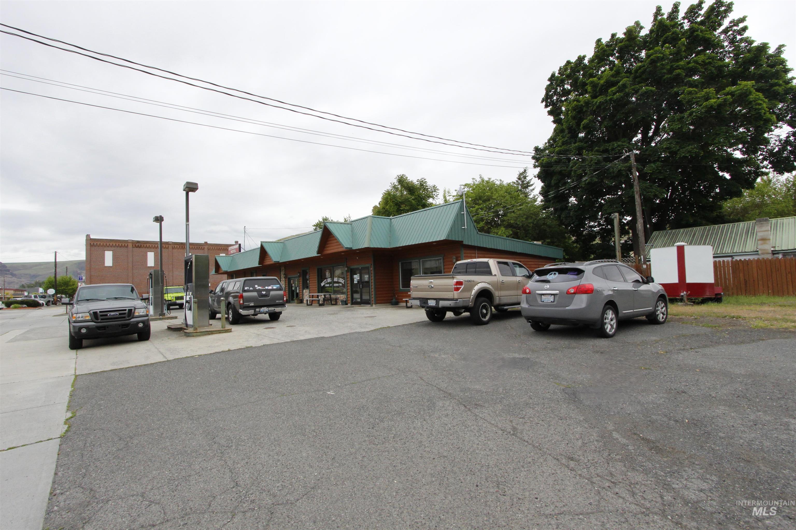 90 2nd Street Property Photo 11