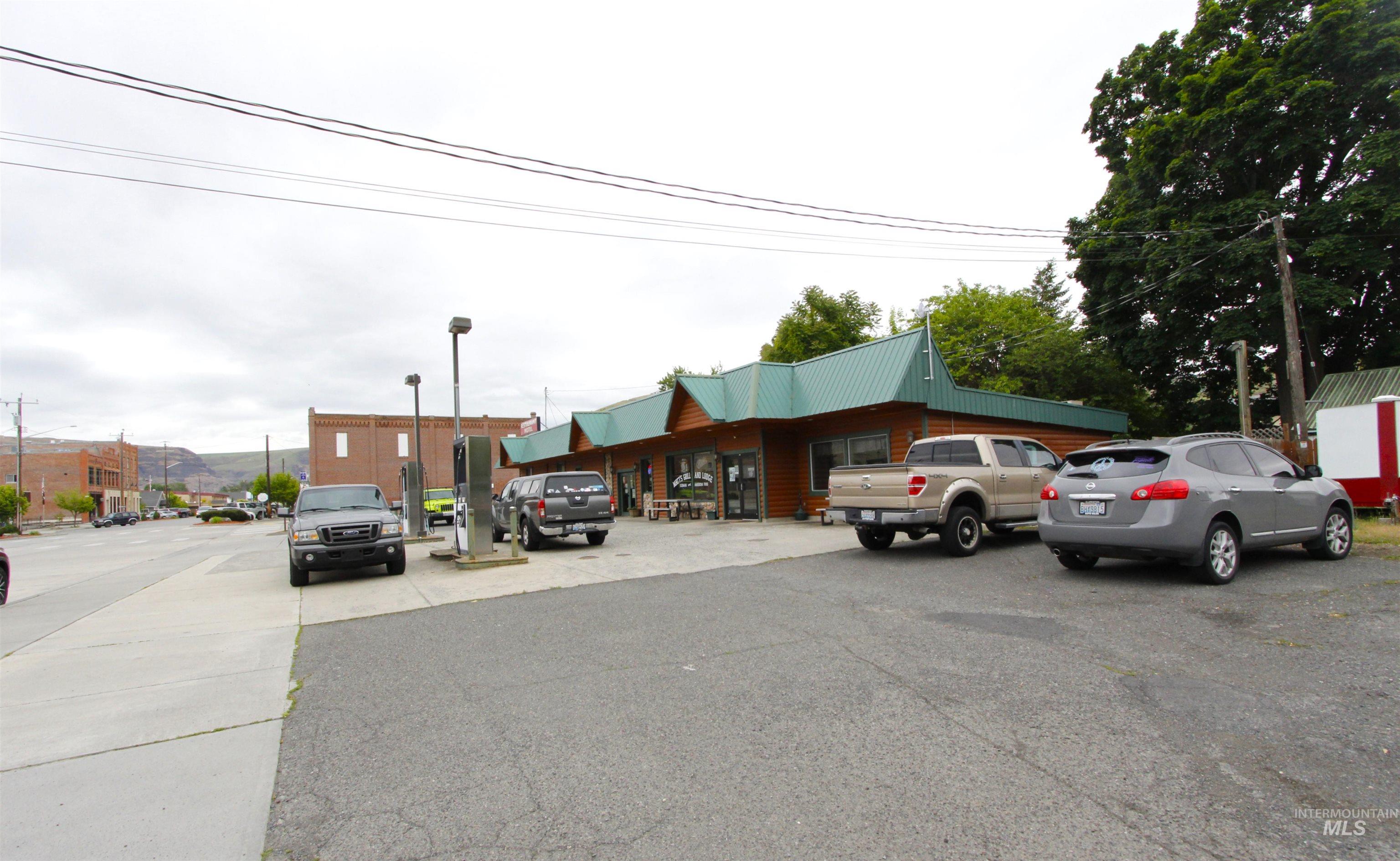 90 2nd Street Property Photo 17