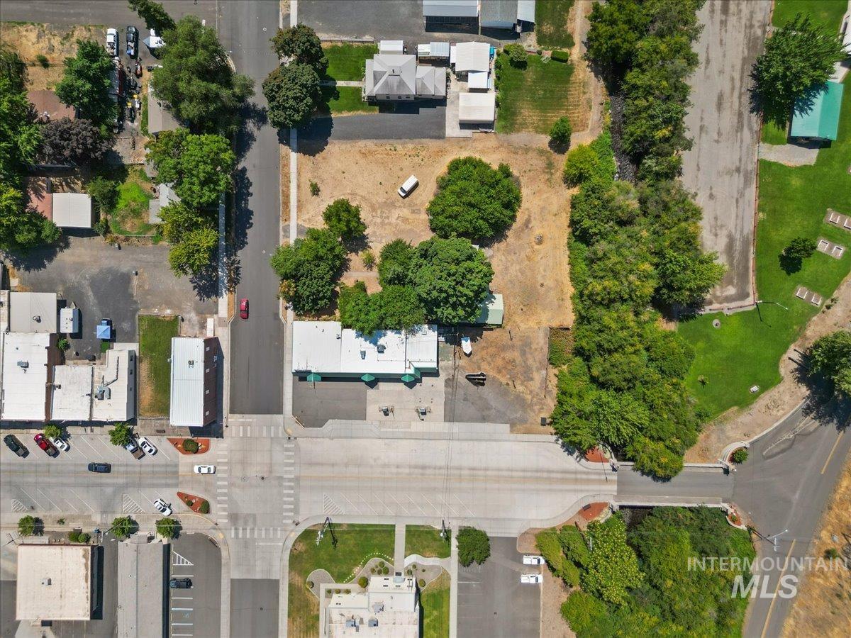 90 2nd Street Property Photo 23