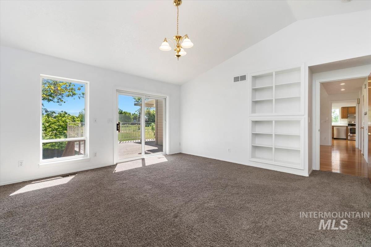 975 W Meander Ct Property Photo 29