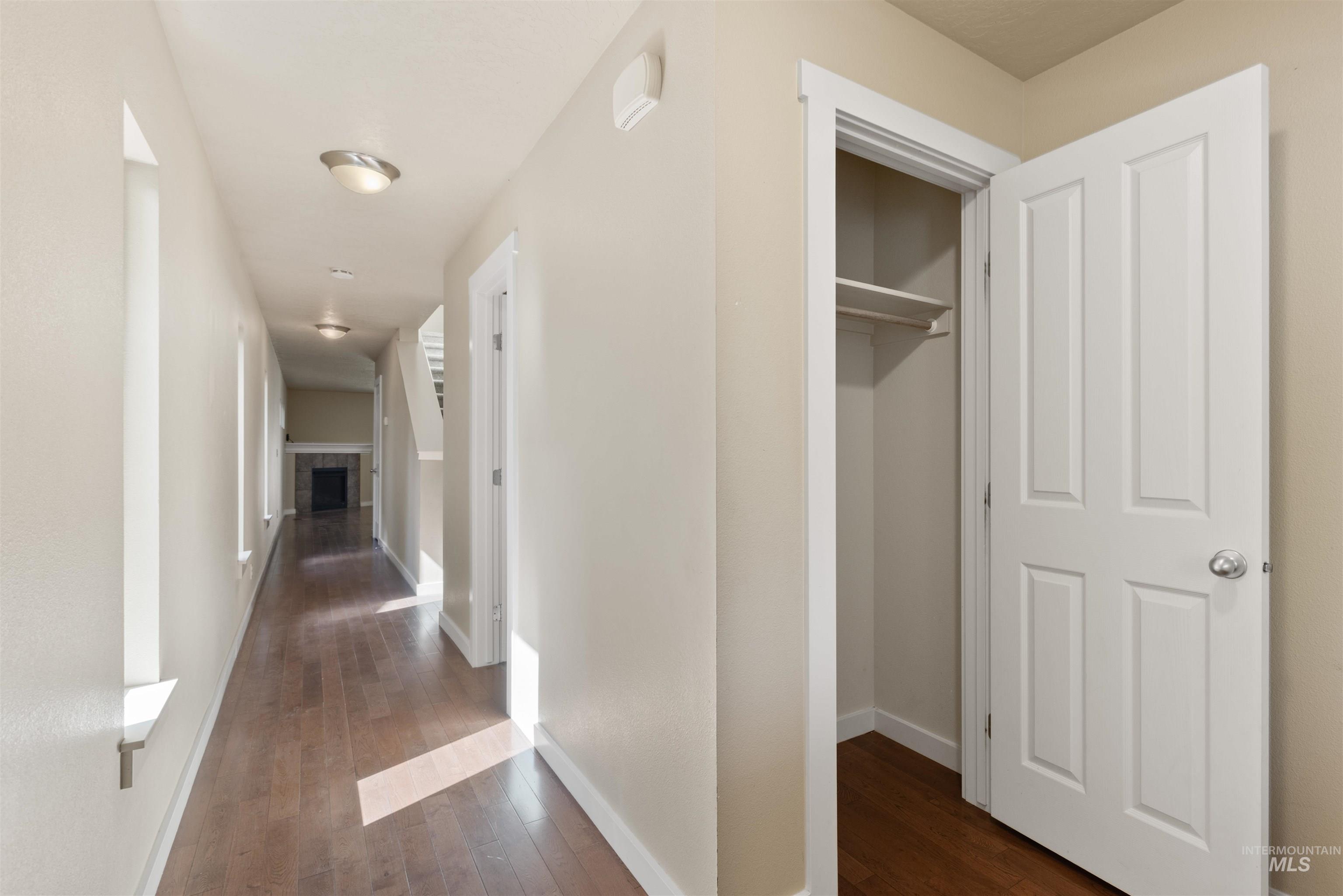 2209 S Amy Avenue Property Photo 6