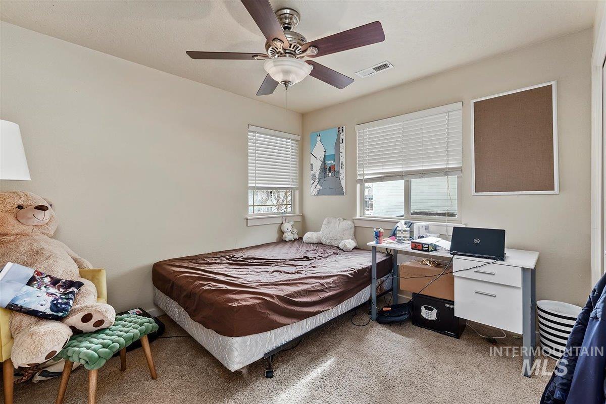 2209 S Amy Avenue Property Photo 27