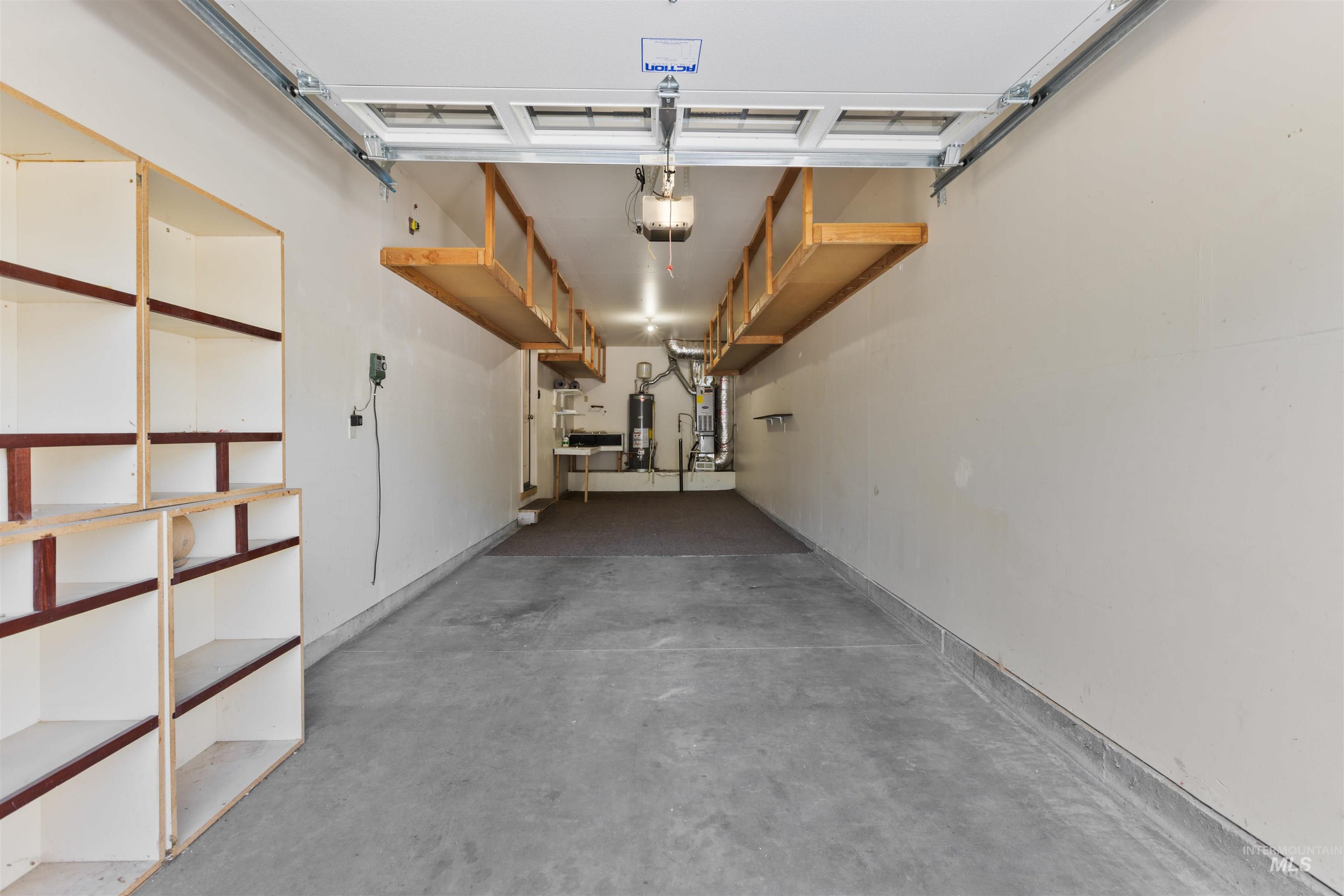 2209 S Amy Avenue Property Photo 27