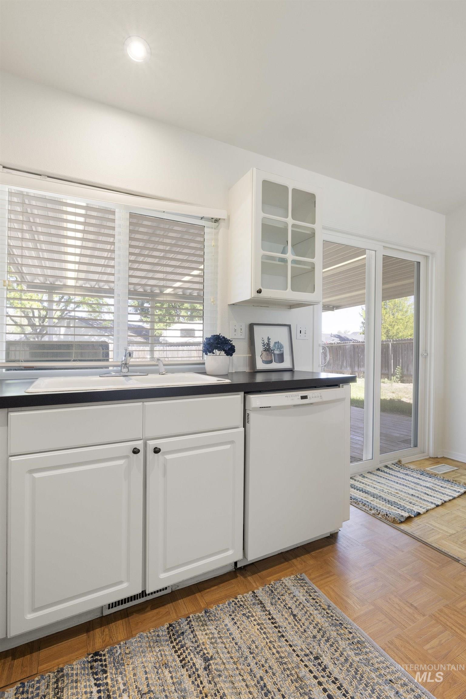 149 E Woodbury Property Photo 11