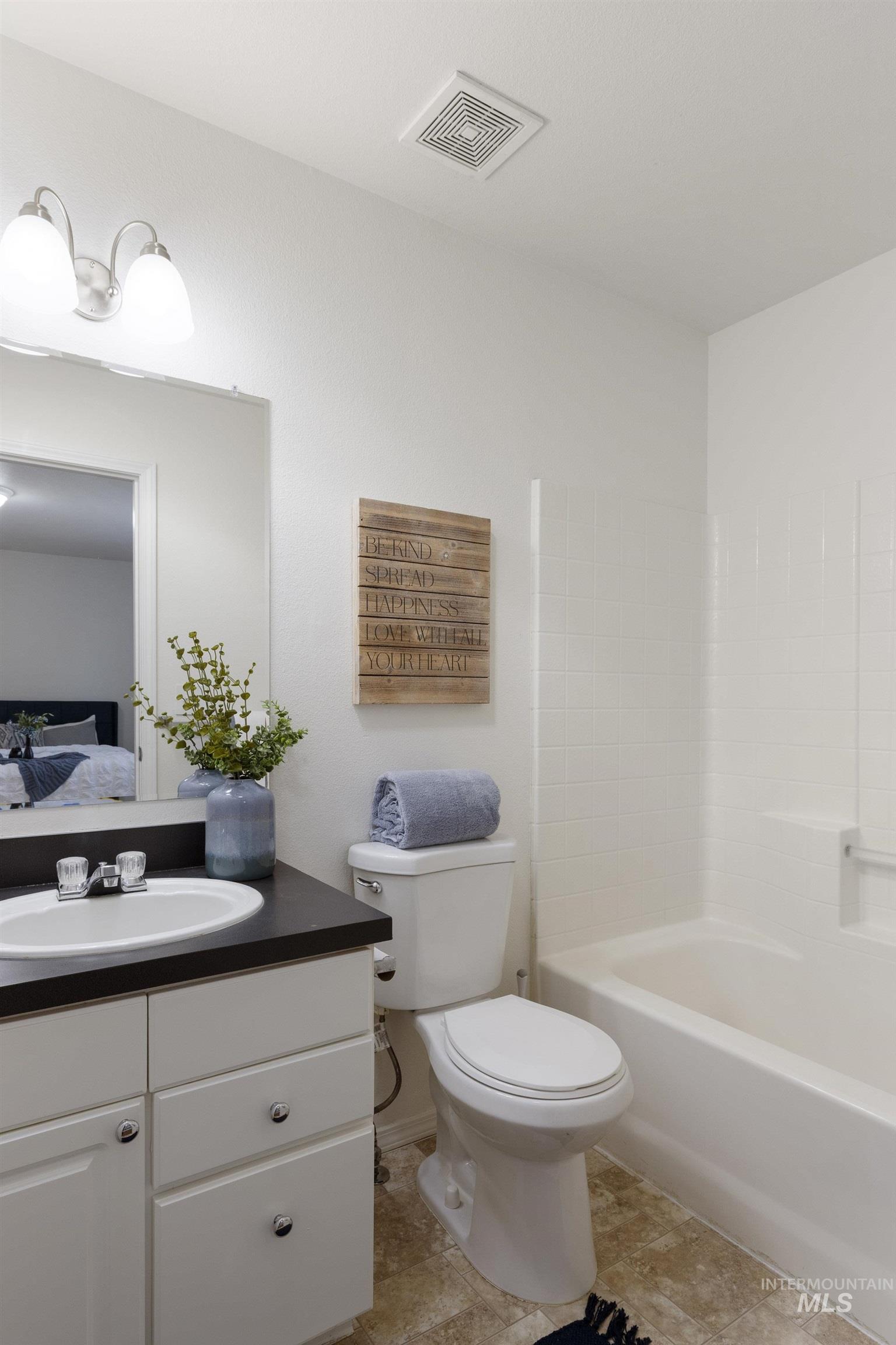 149 E Woodbury Property Photo 22