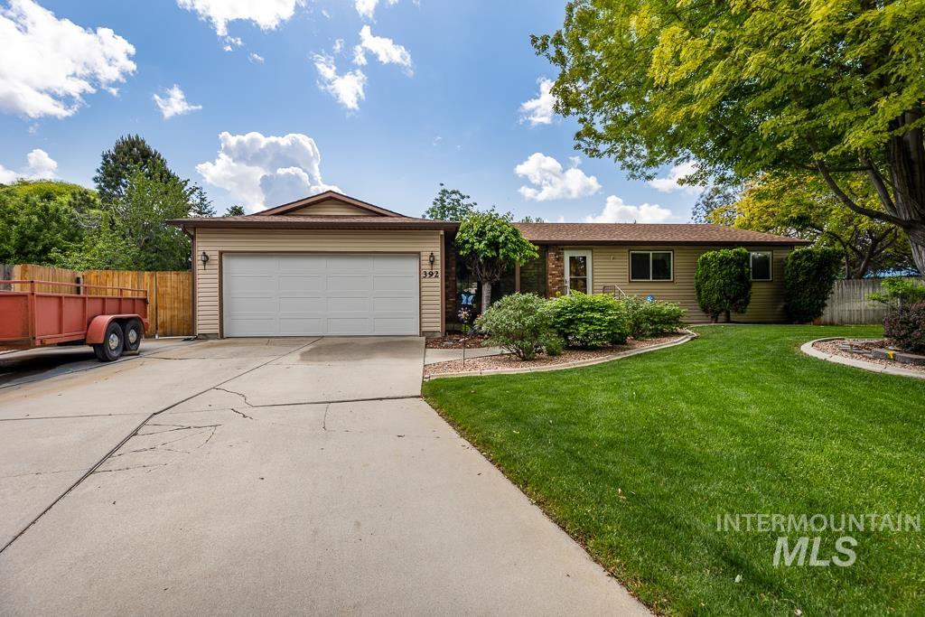 392 S Sun Burst Way Property Photo 2