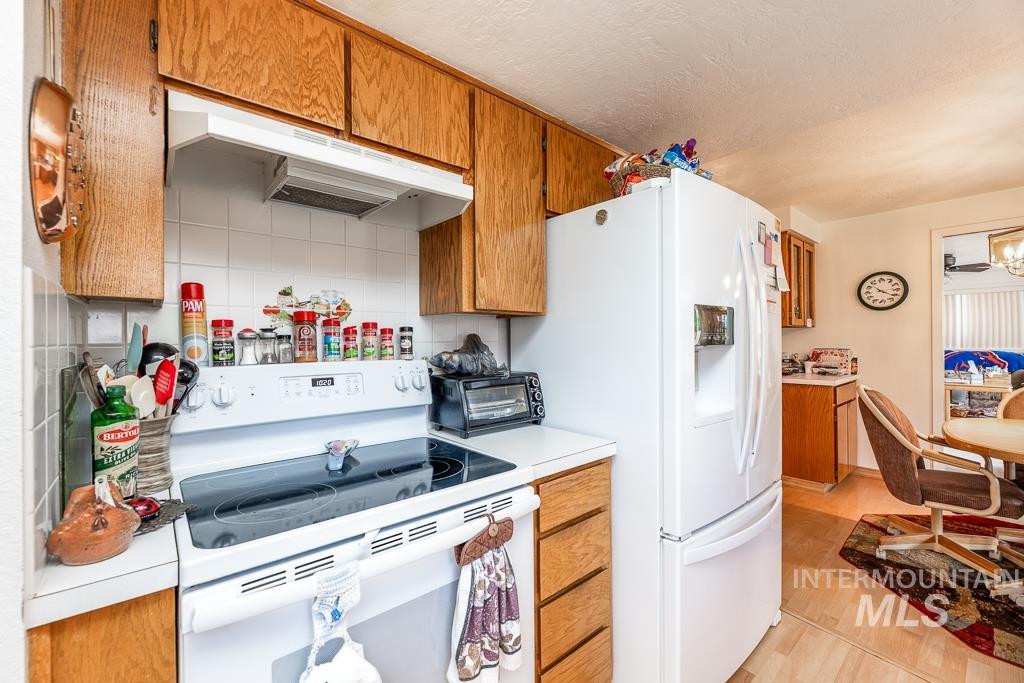 392 S Sun Burst Way Property Photo 12