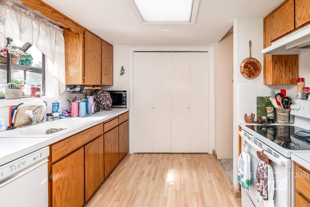 392 S Sun Burst Way Property Photo 14