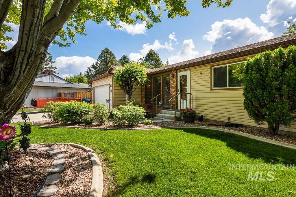 392 S Sun Burst Way Property Photo 23