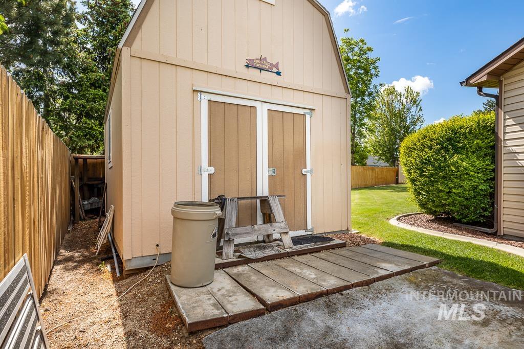 392 S Sun Burst Way Property Photo 24