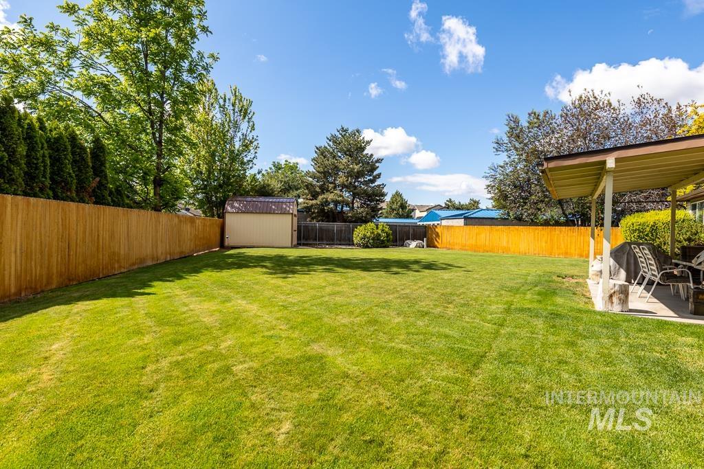 392 S Sun Burst Way Property Photo 25