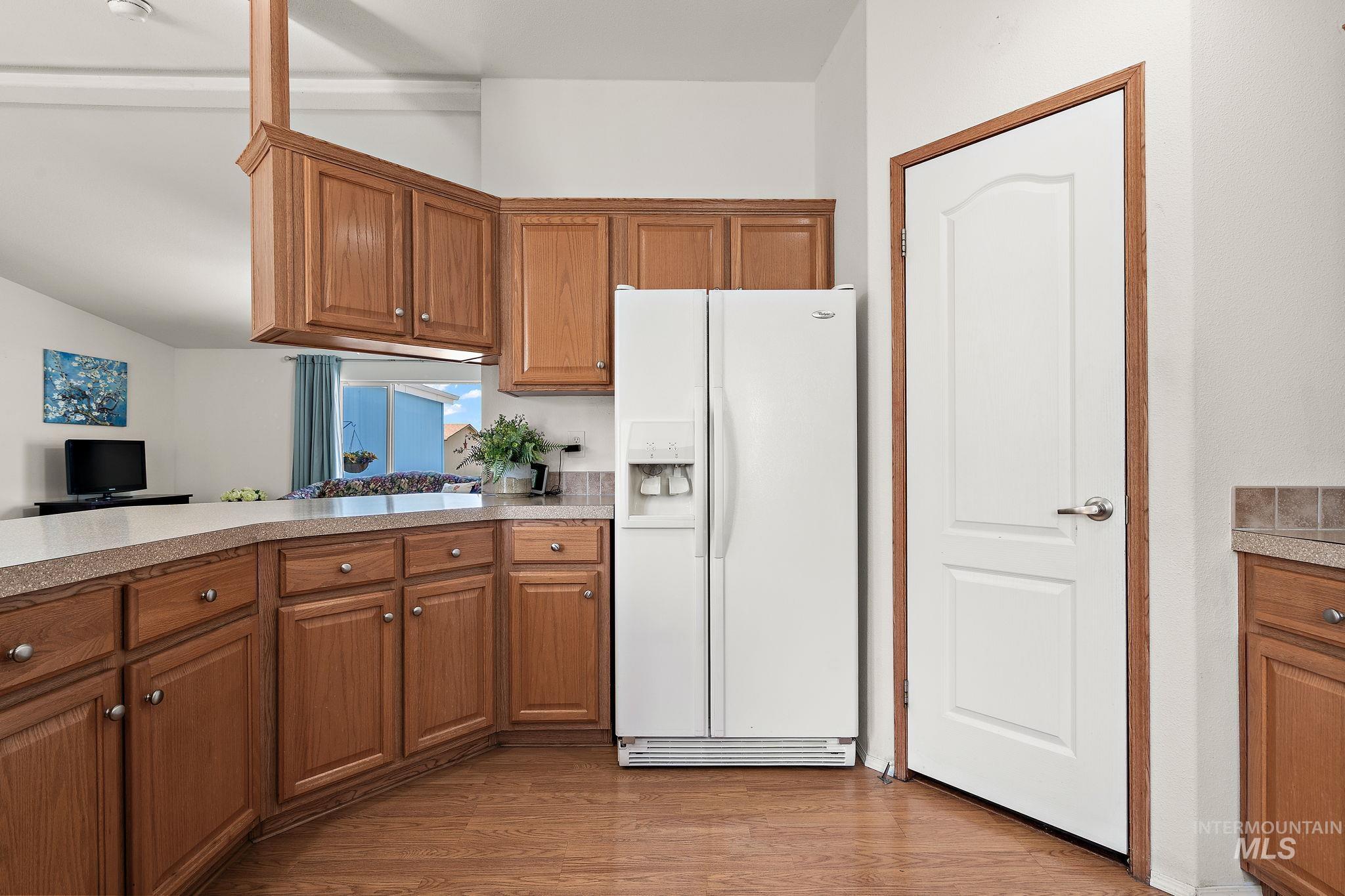 1320 American Ln Property Photo 13