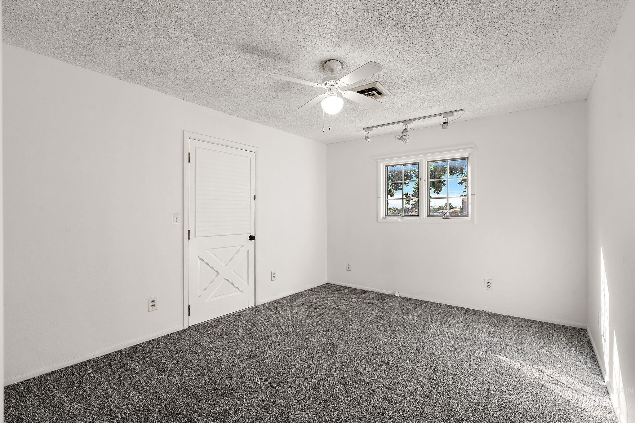 11141 Hailey Ave Property Photo 25